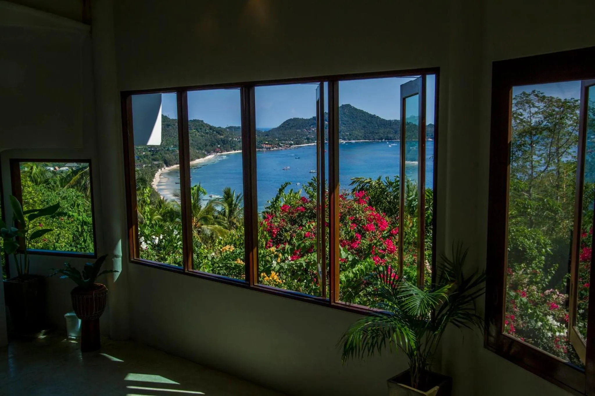 Sea view in Monkey Flower Villas