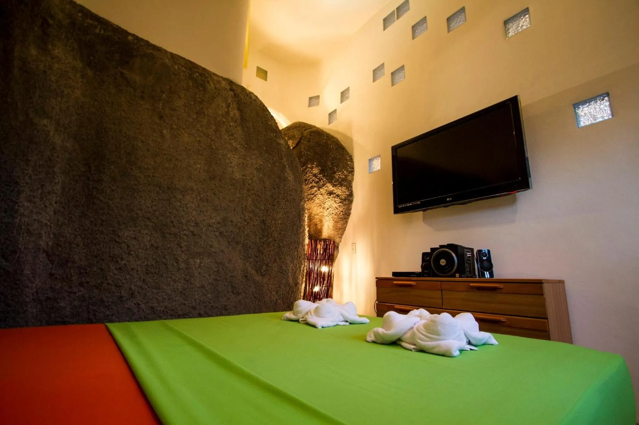 Bedroom, Bed in Monkey Flower Villas