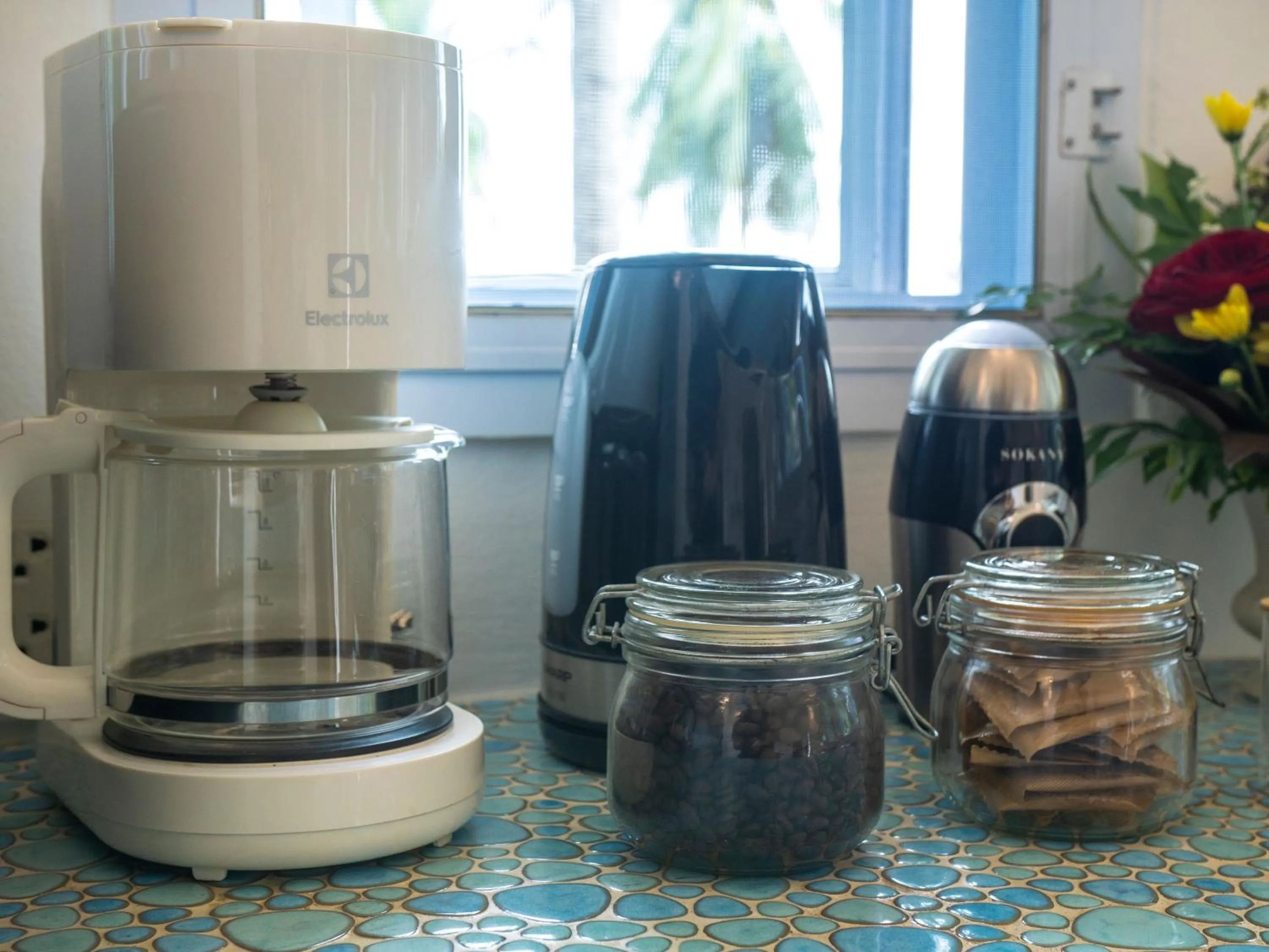 Coffee/tea facilities in Monkey Flower Villas
