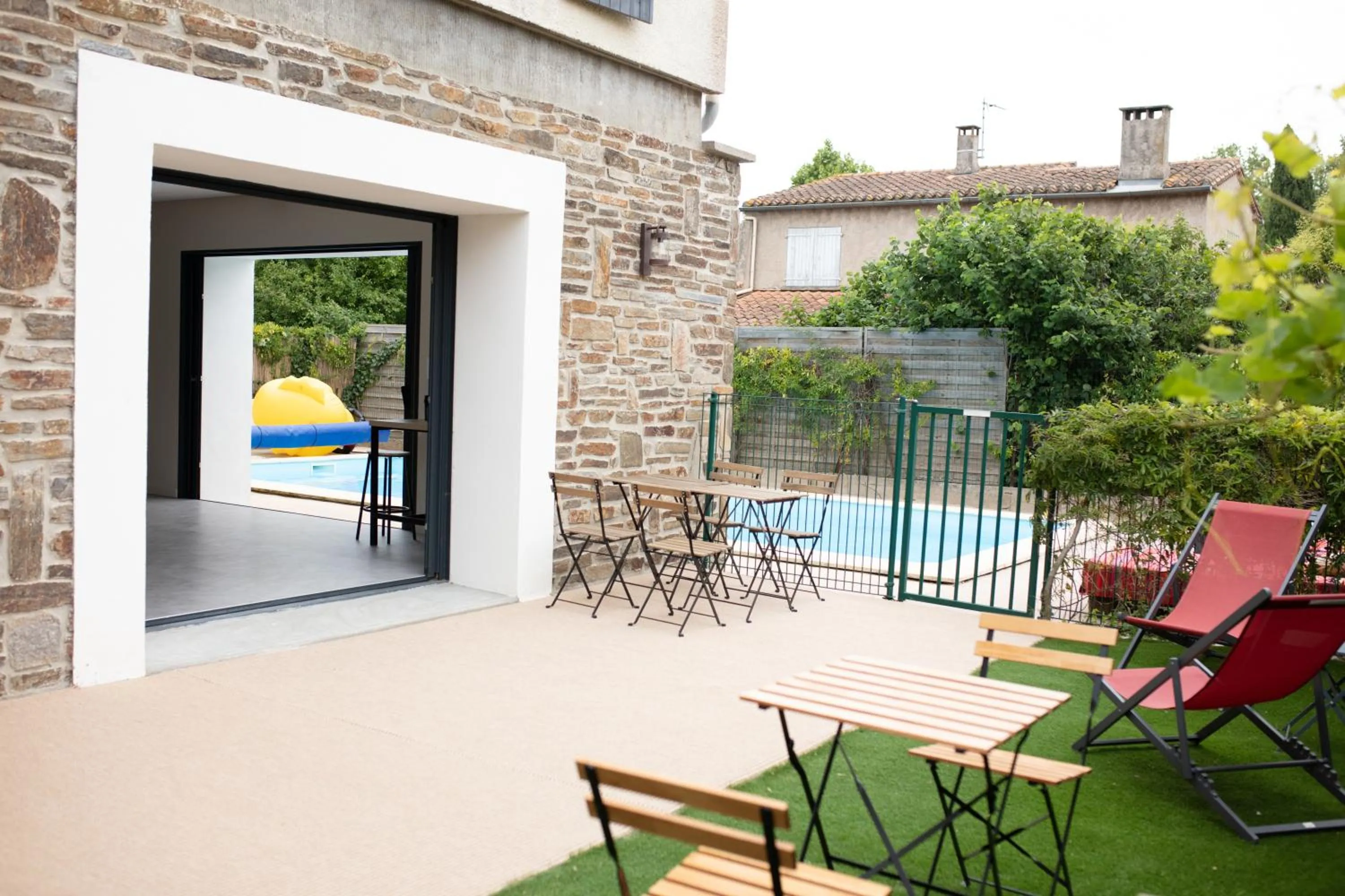 Patio in MAISON MIGNARDISE - Cité