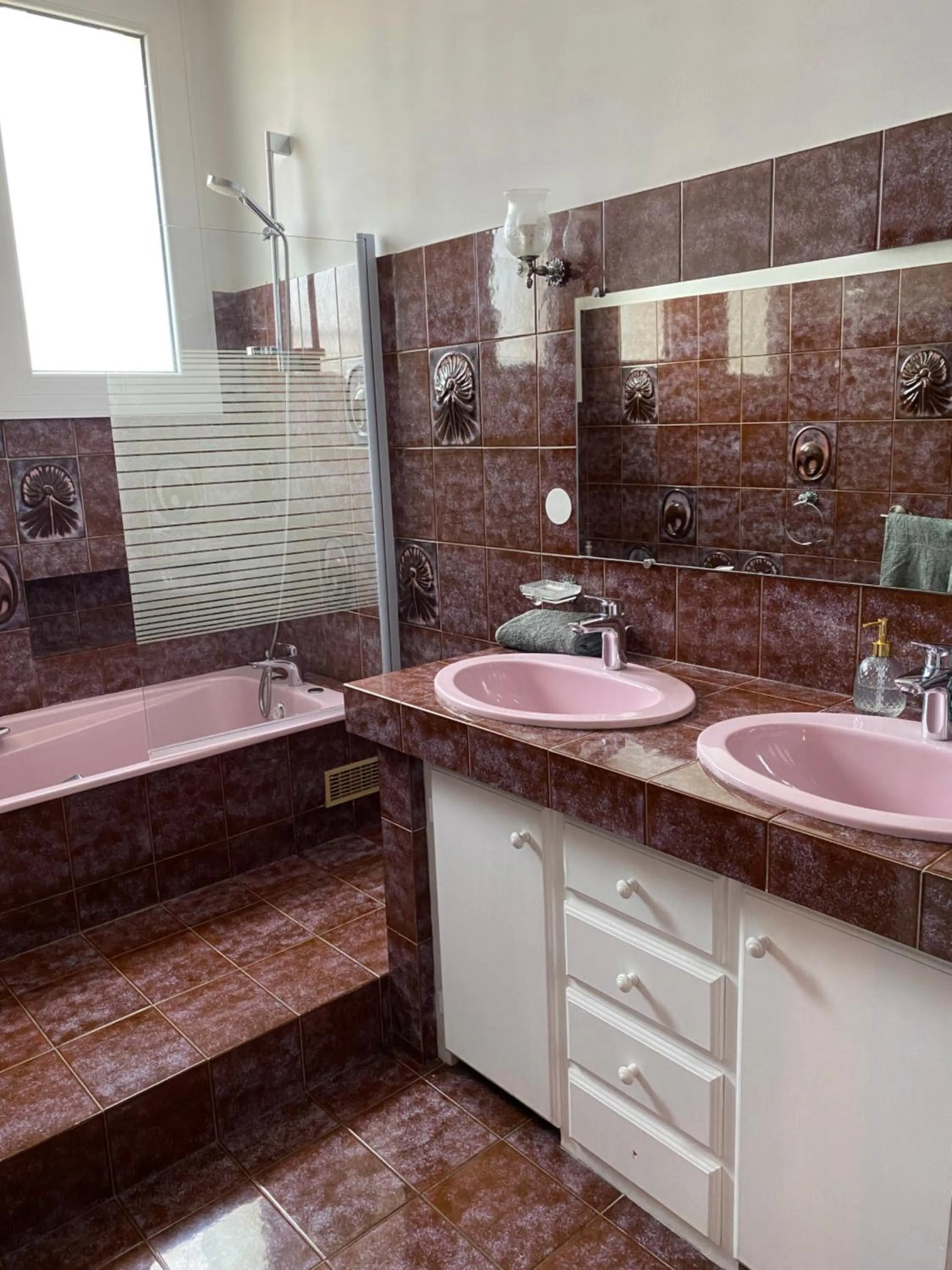 Bathroom in MAISON MIGNARDISE - Cité