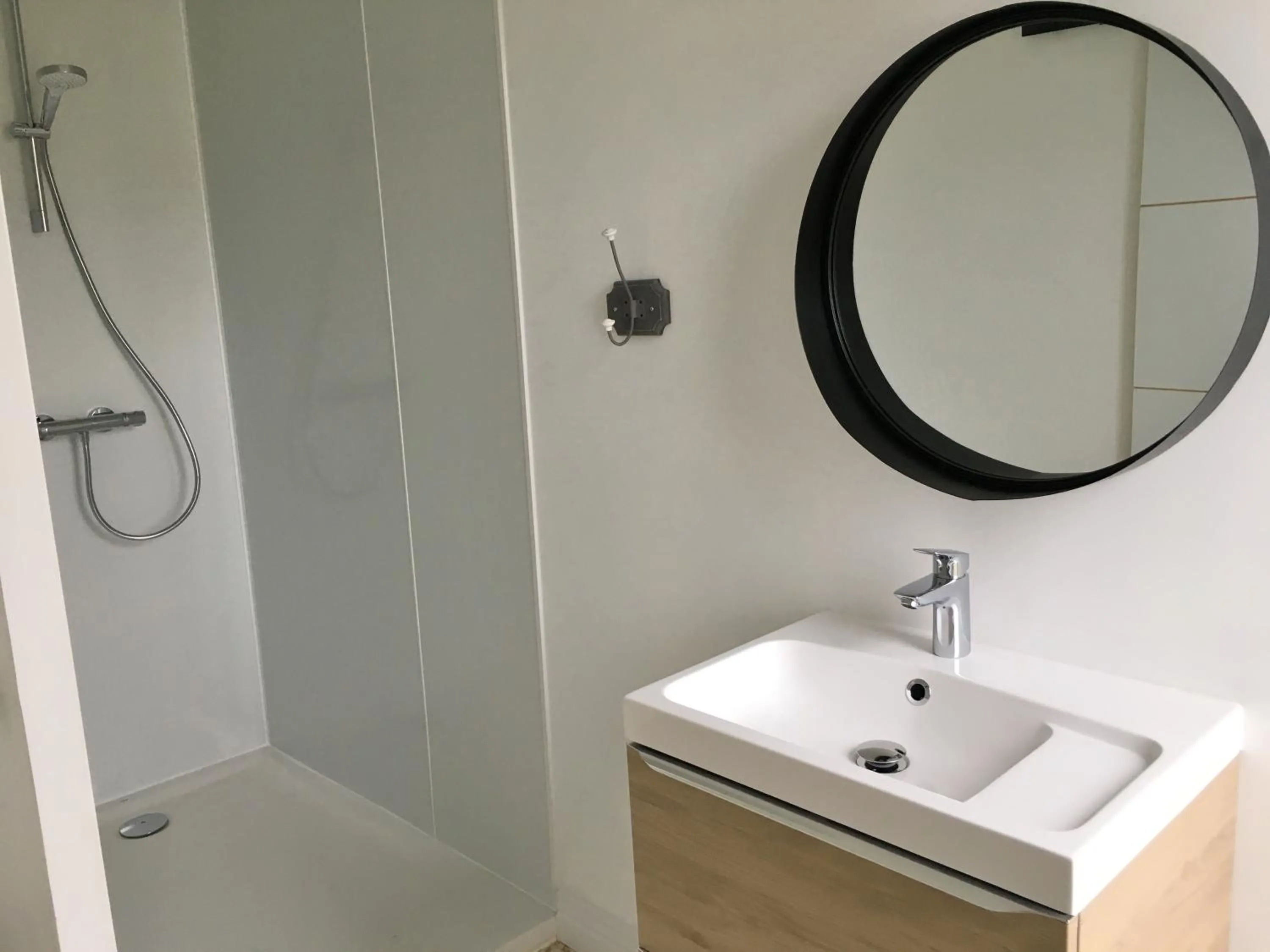 Shower in MAISON MIGNARDISE - Cité