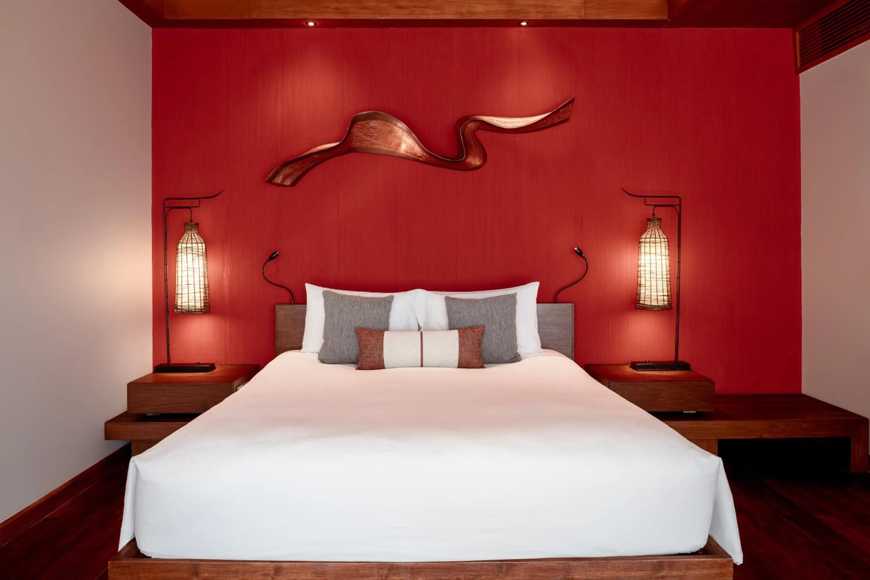 Photo of the whole room, Bed in Anantara Rasananda Koh Phangan Villas