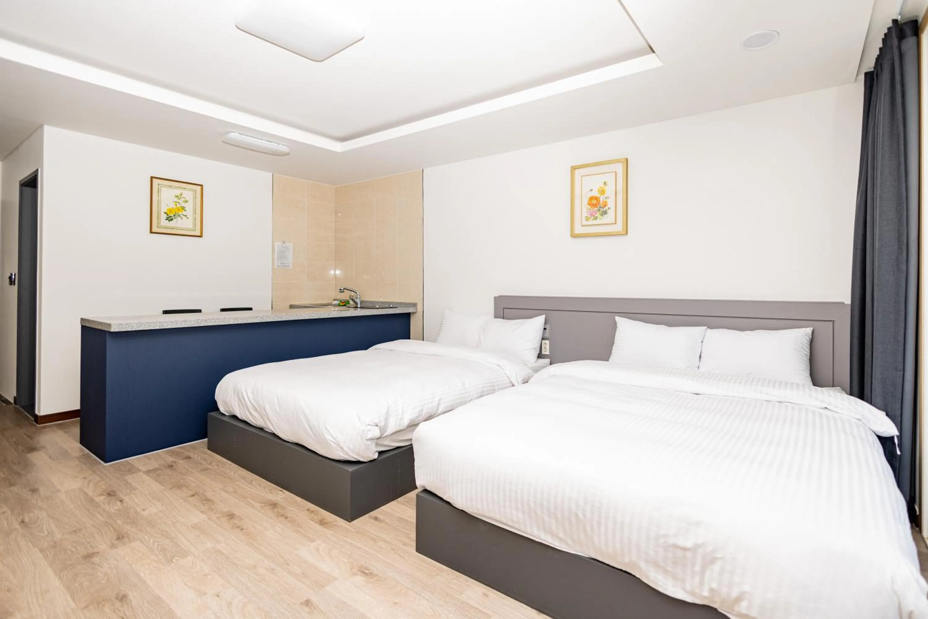 Bed in Jeju Arumdaun Resort