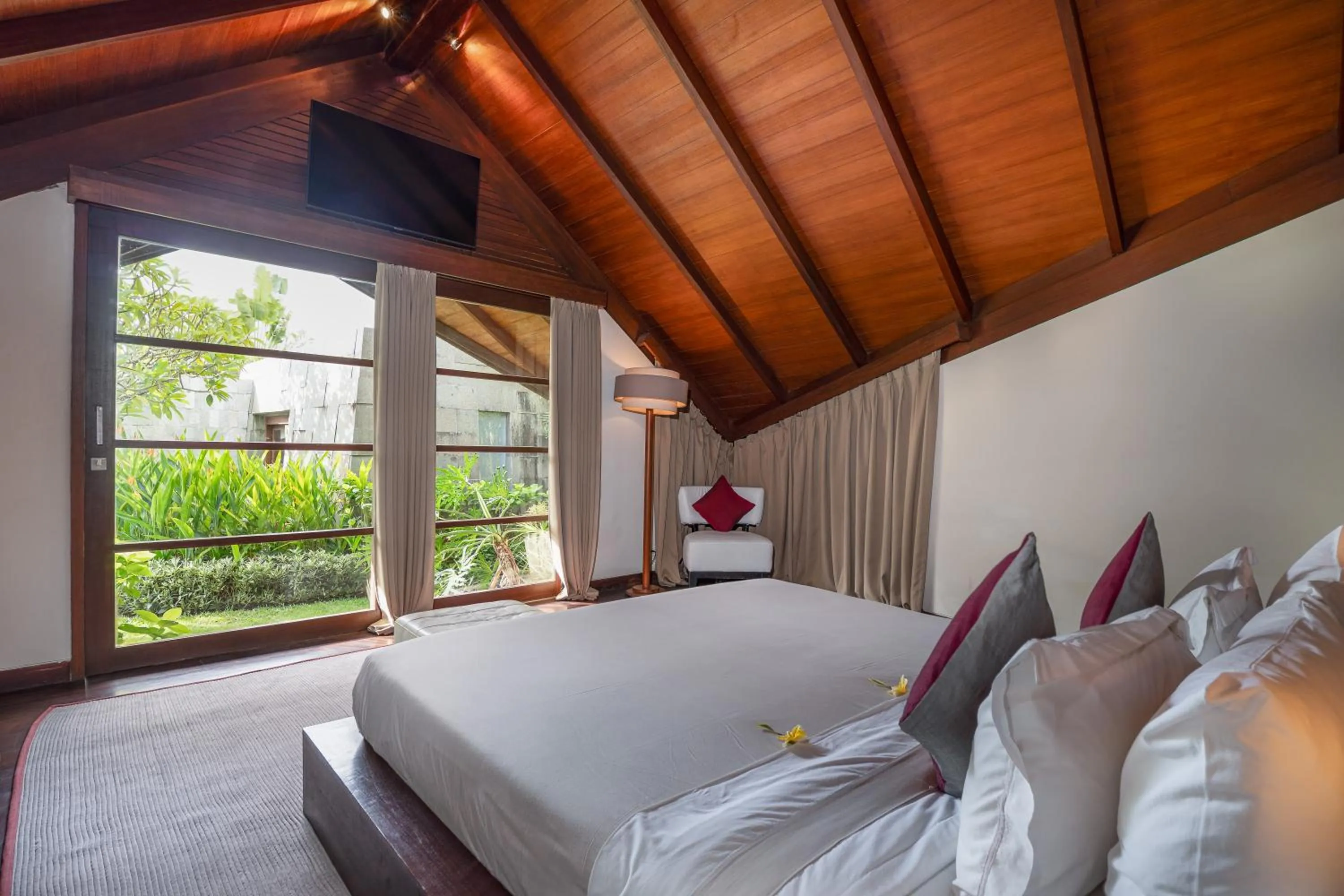 Bedroom, Bed in The Layar - Designer Villas and Spa