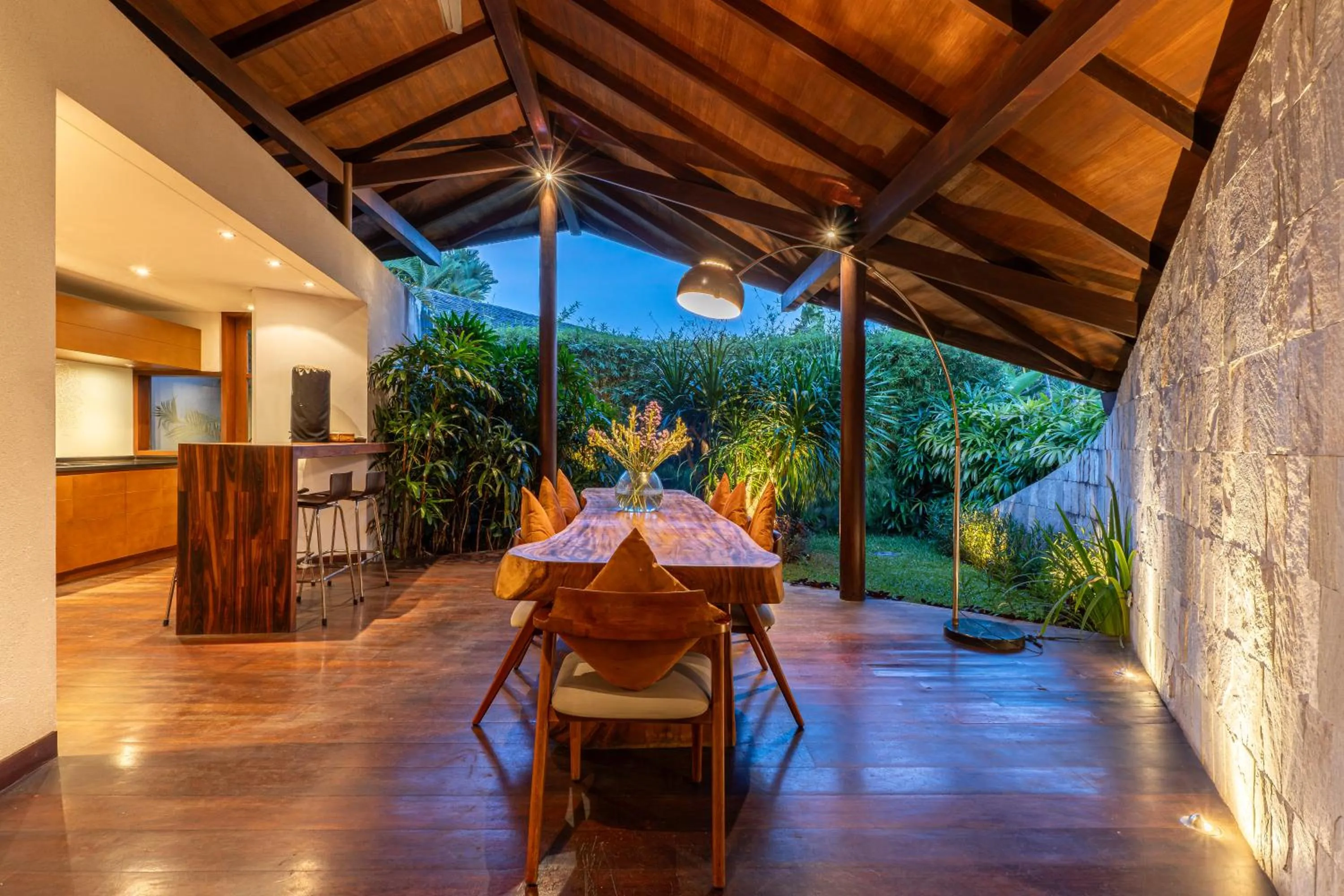 Kitchen or kitchenette in The Layar - Designer Villas and Spa