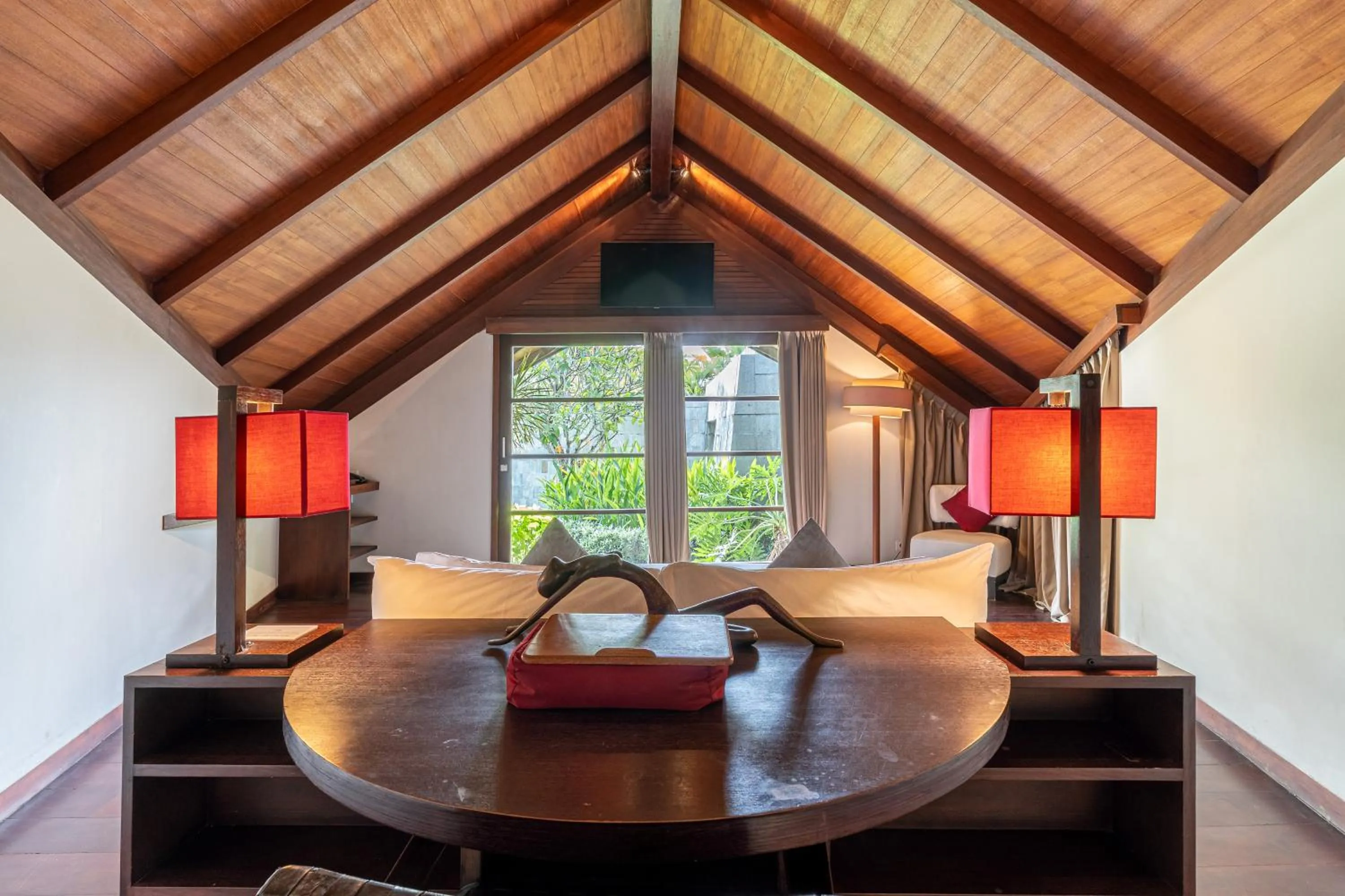 Bedroom, Bed in The Layar - Designer Villas and Spa