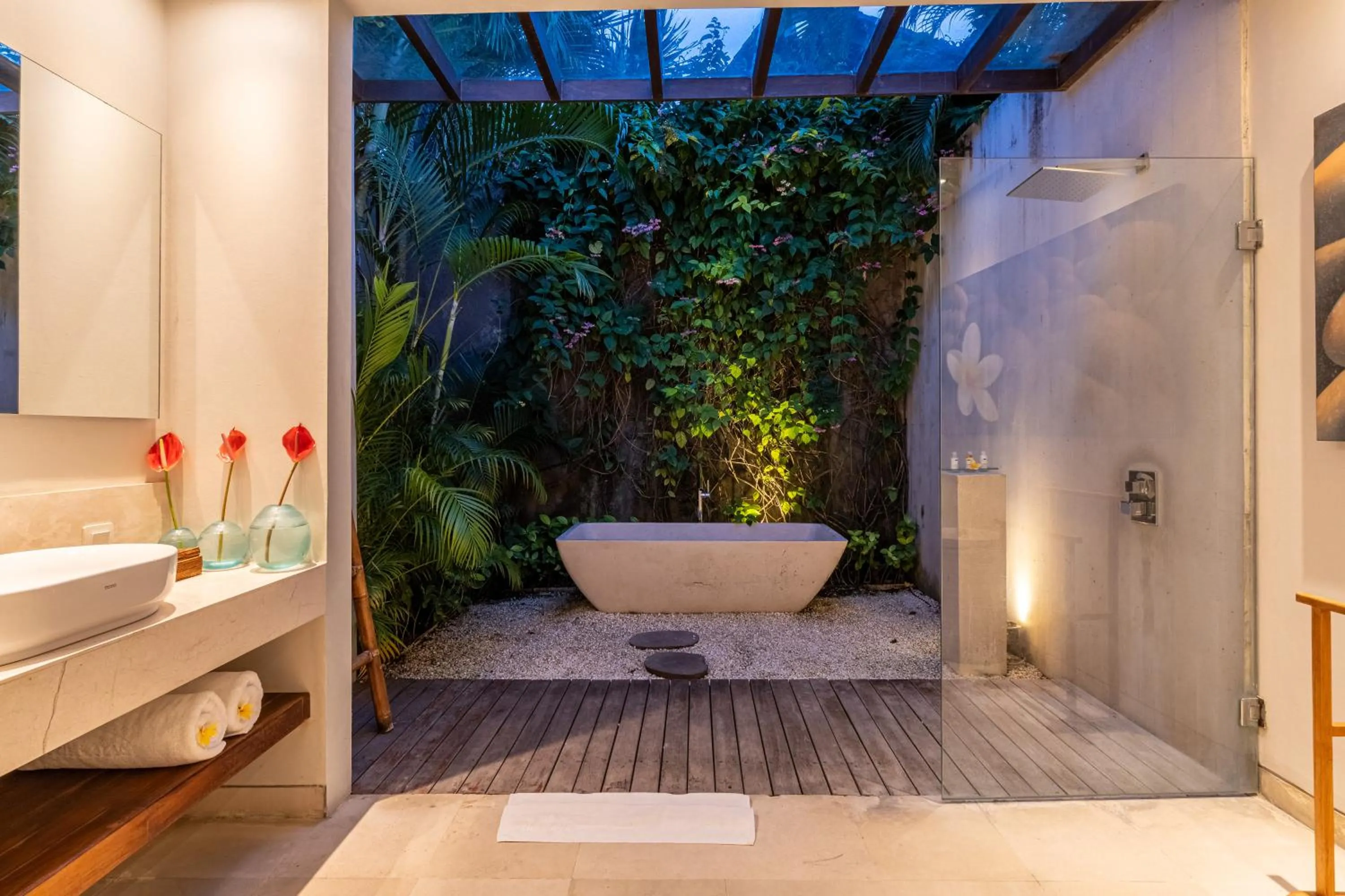 Bath in The Layar - Designer Villas and Spa