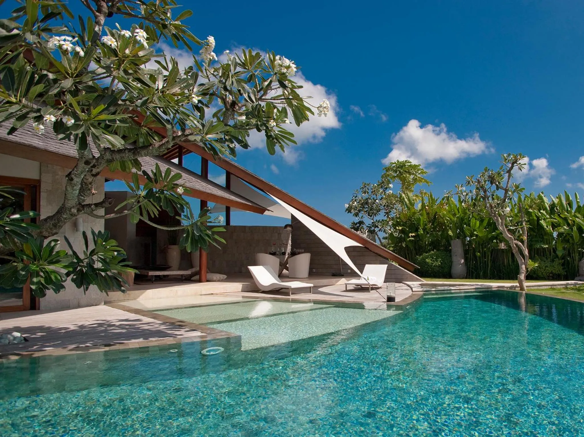Swimming pool in The Layar - Designer Villas and Spa