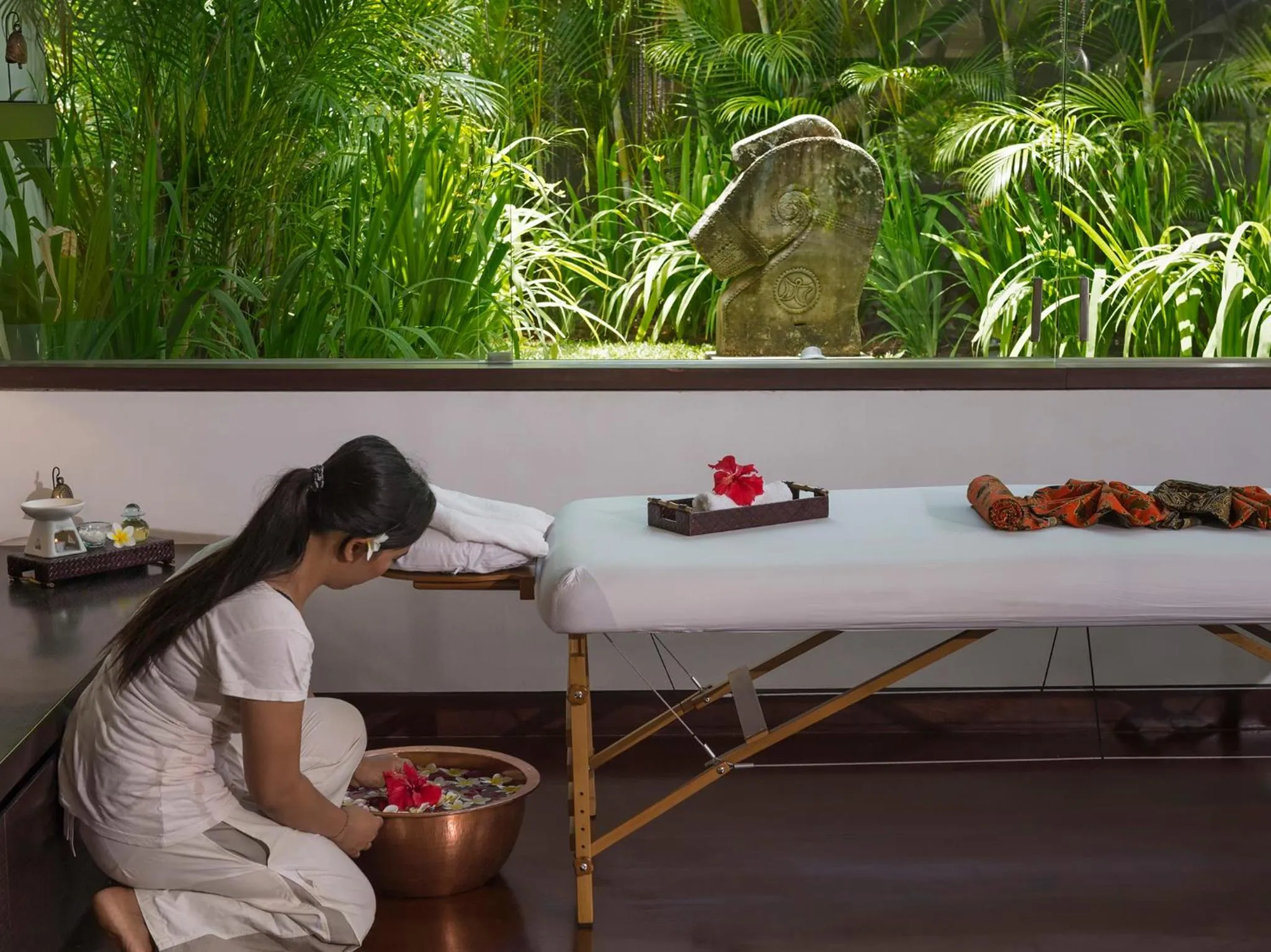 Massage in The Layar - Designer Villas and Spa
