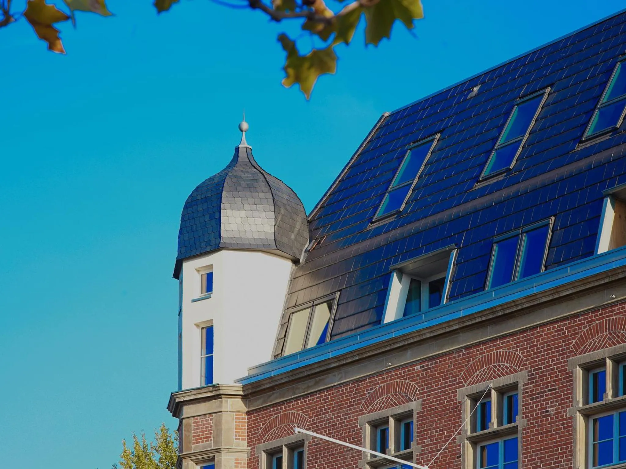 Facade/entrance in The Red Apartments