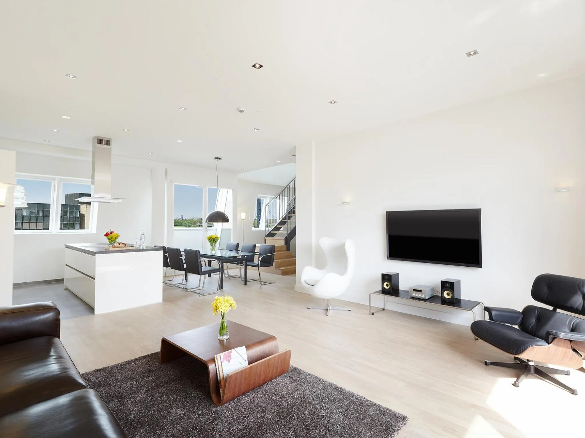 Communal lounge/ TV room in The Red Apartments