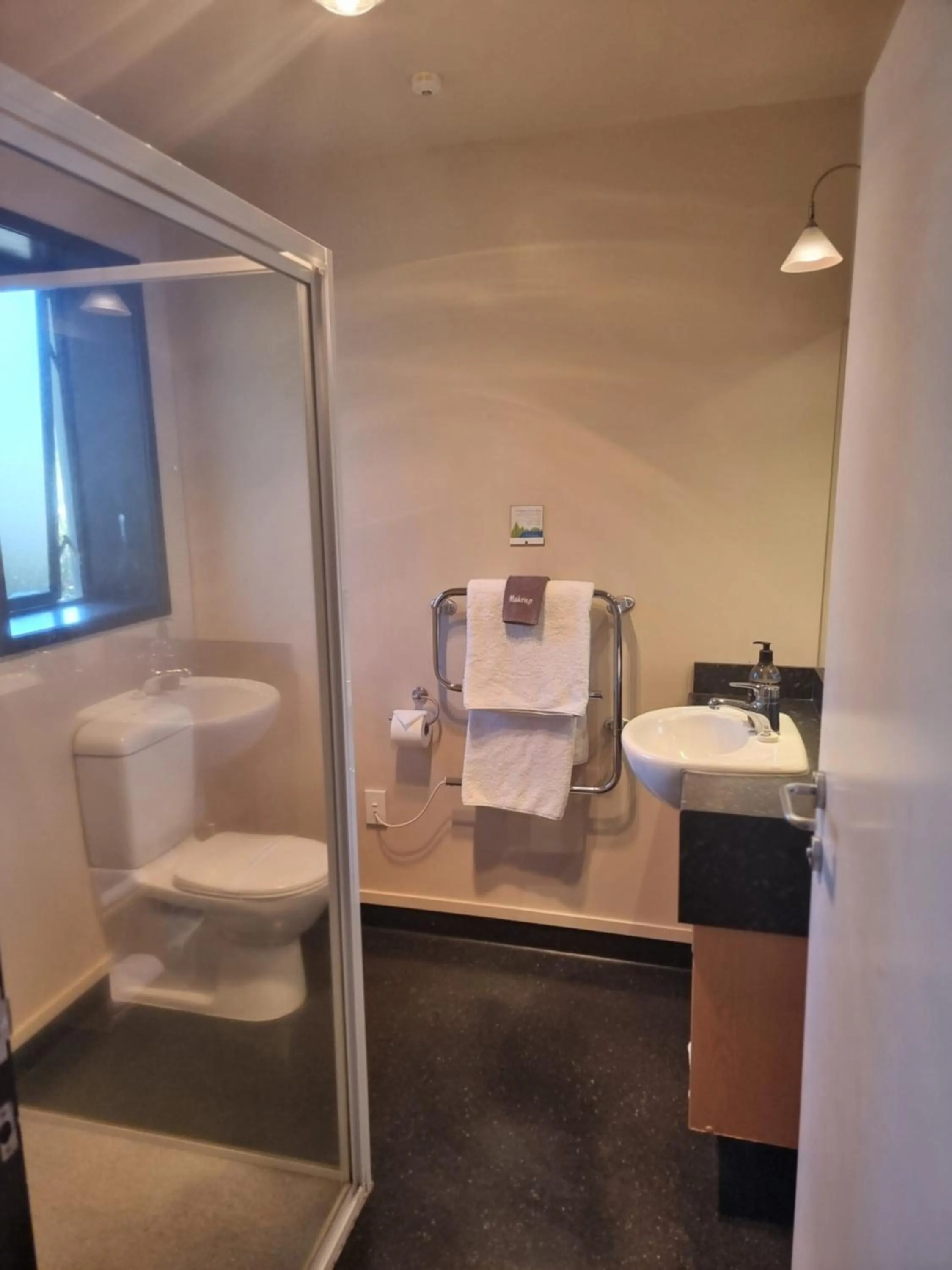 Bathroom in Broadway Motel