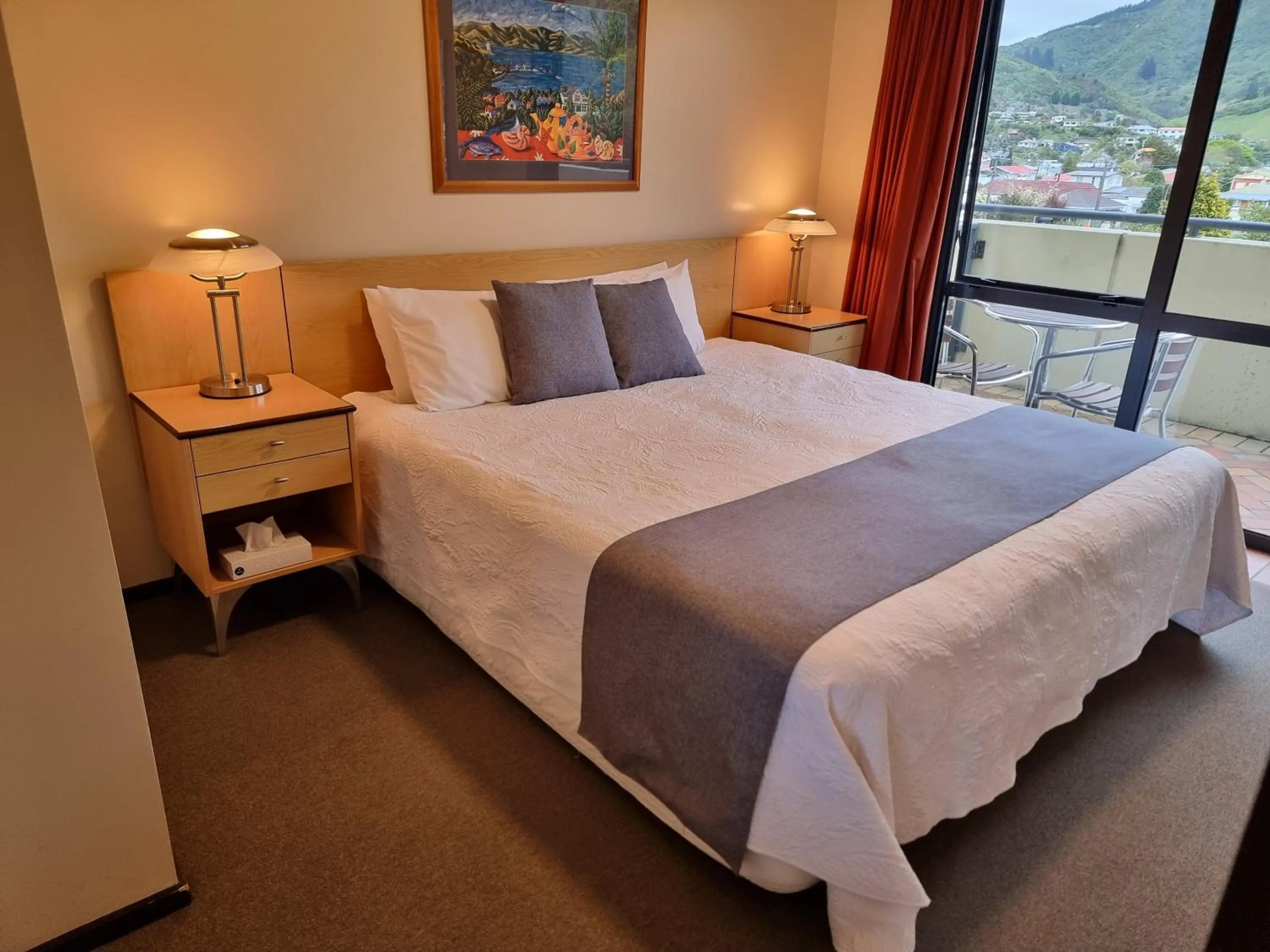 Bedroom, Bed in Broadway Motel