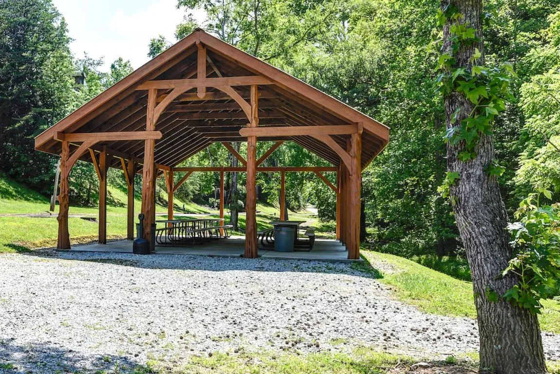 Property building in Woodland Escape