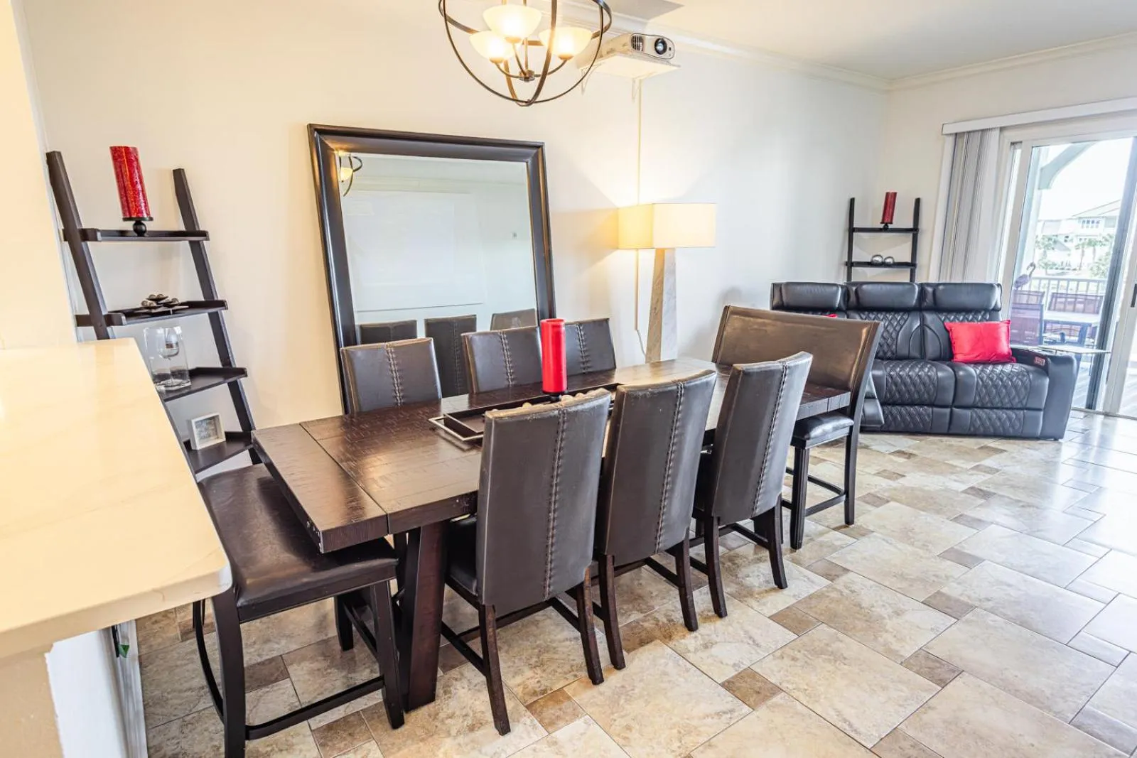 Day in 933 Cinnamon Beach