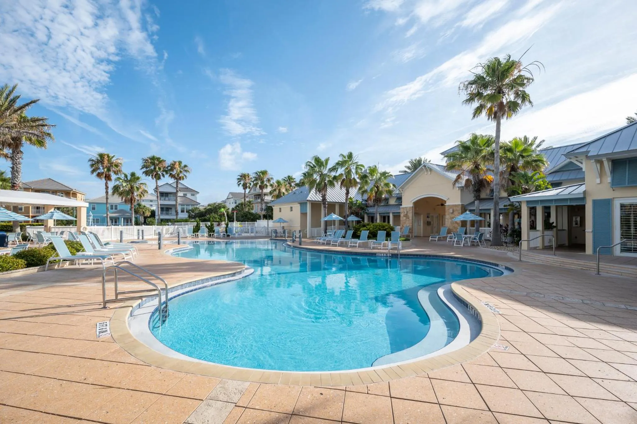 Swimming pool in 933 Cinnamon Beach
