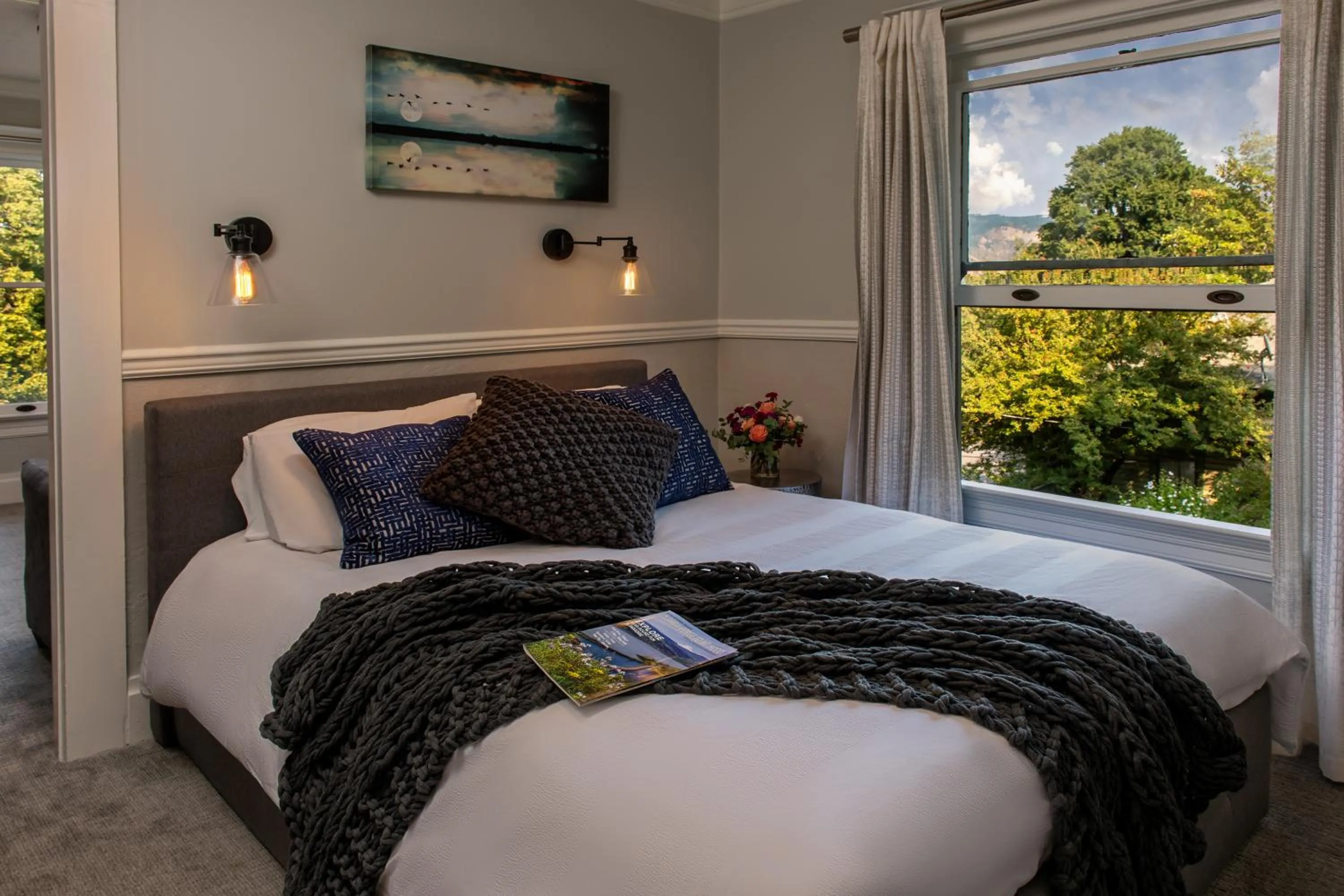 Bedroom, Bed in Inn at the Gorge