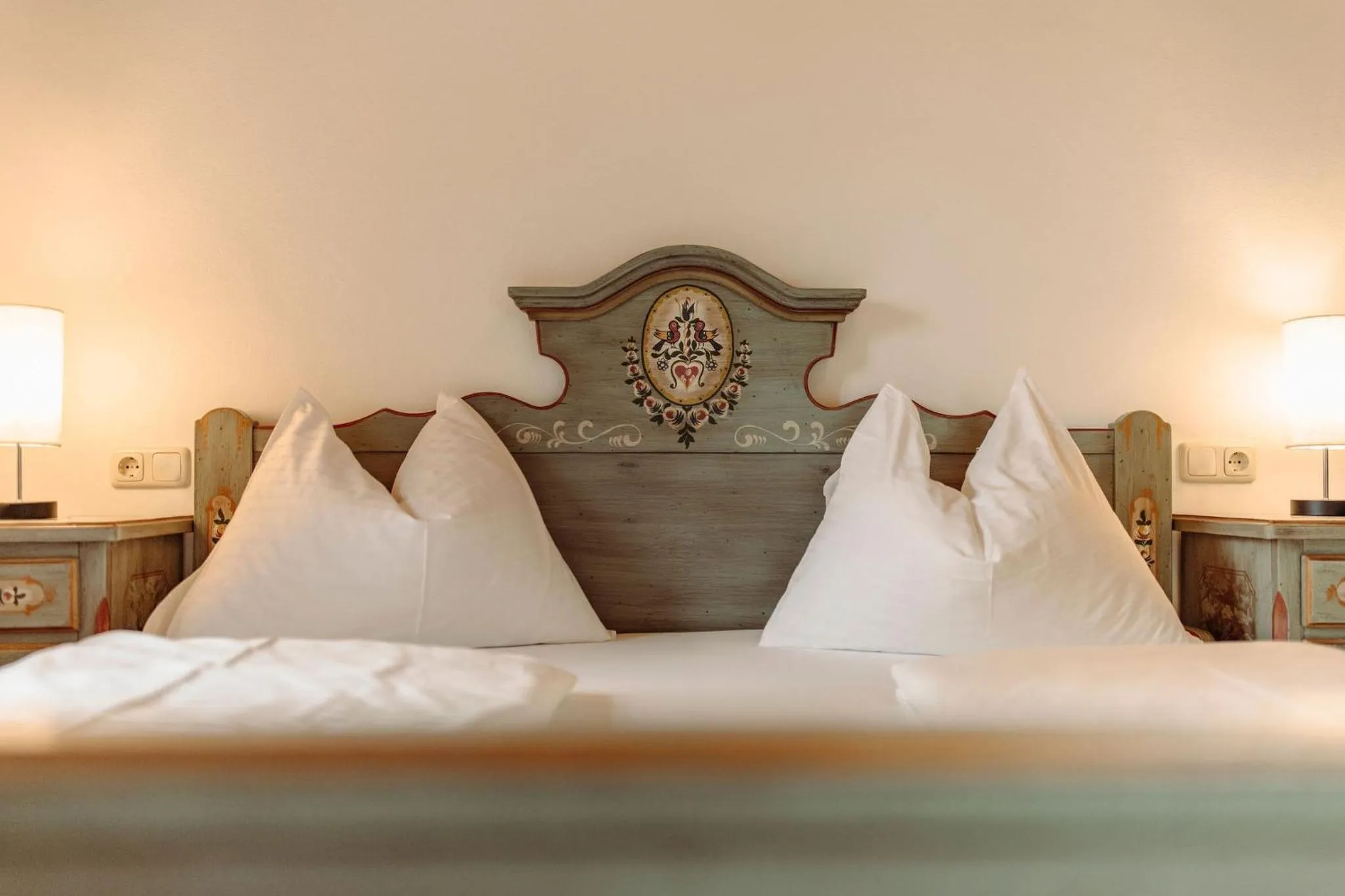 Bedroom, Bed in Lerchs Landhotel