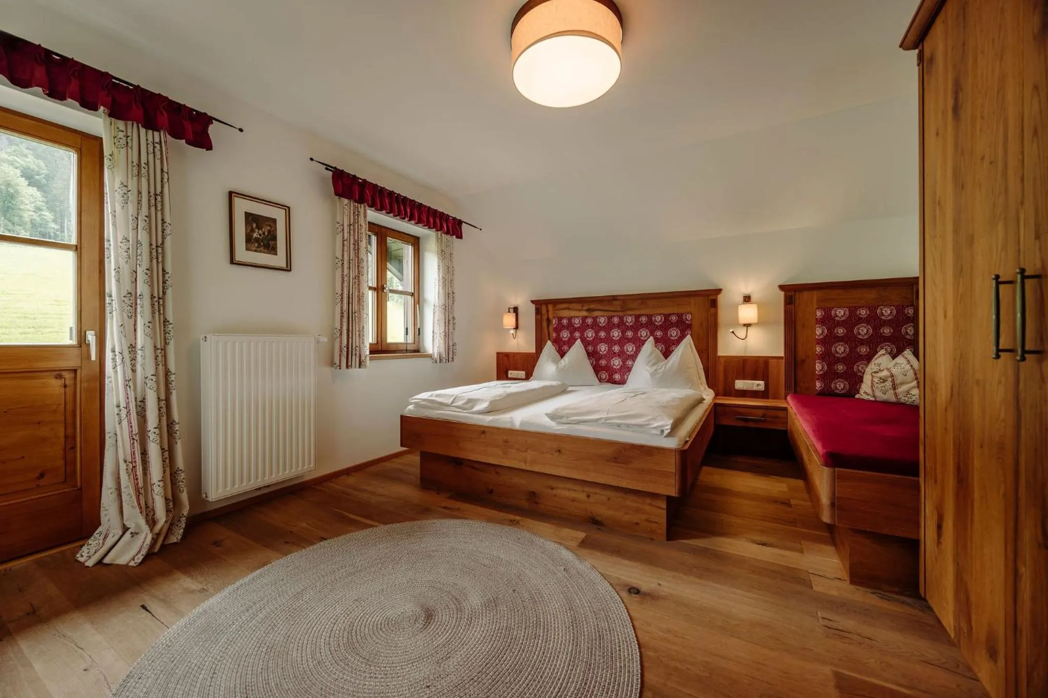 Bedroom, Bed in Lerchs Landhotel