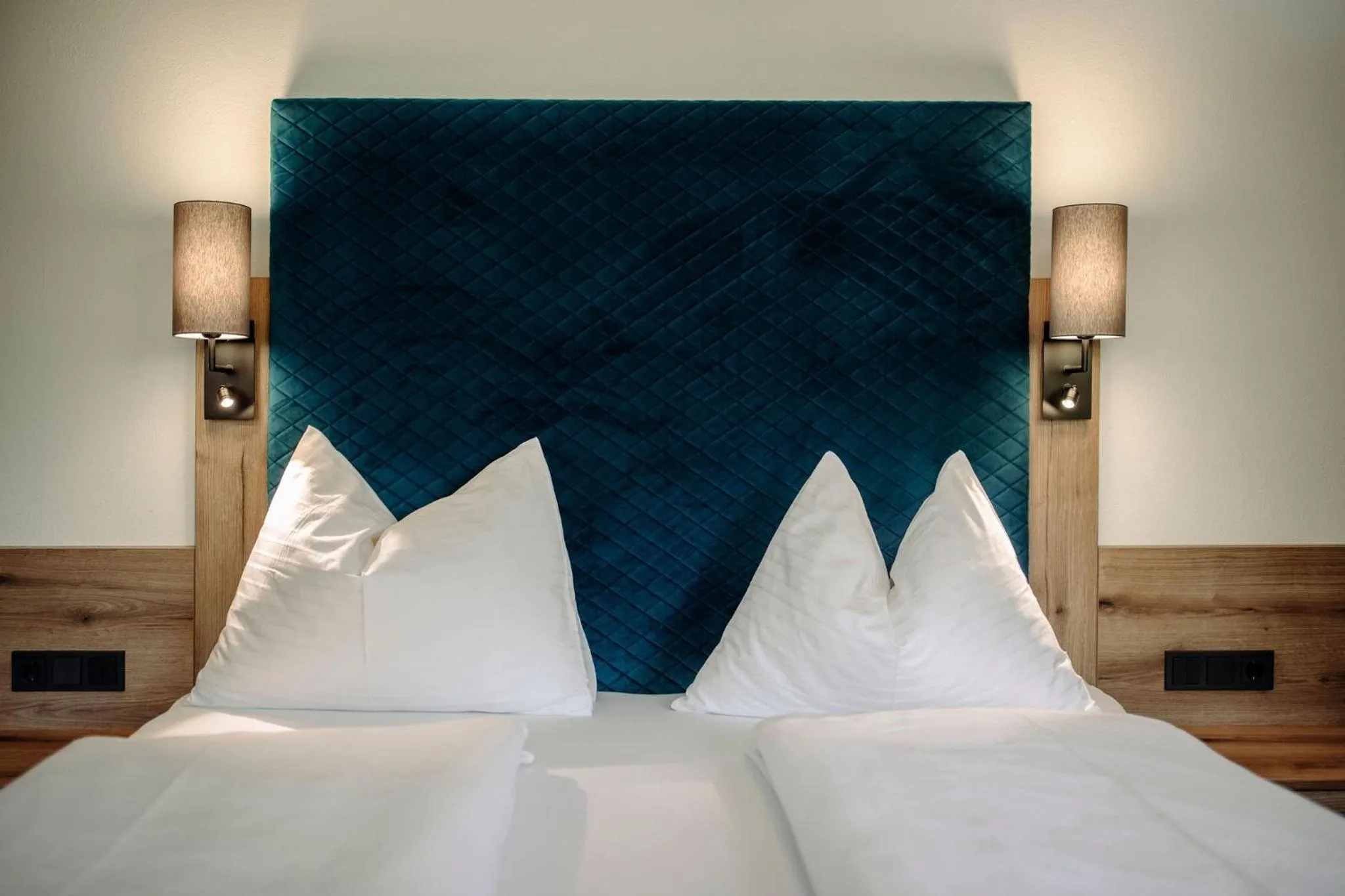 Bedroom, Bed in Lerchs Landhotel