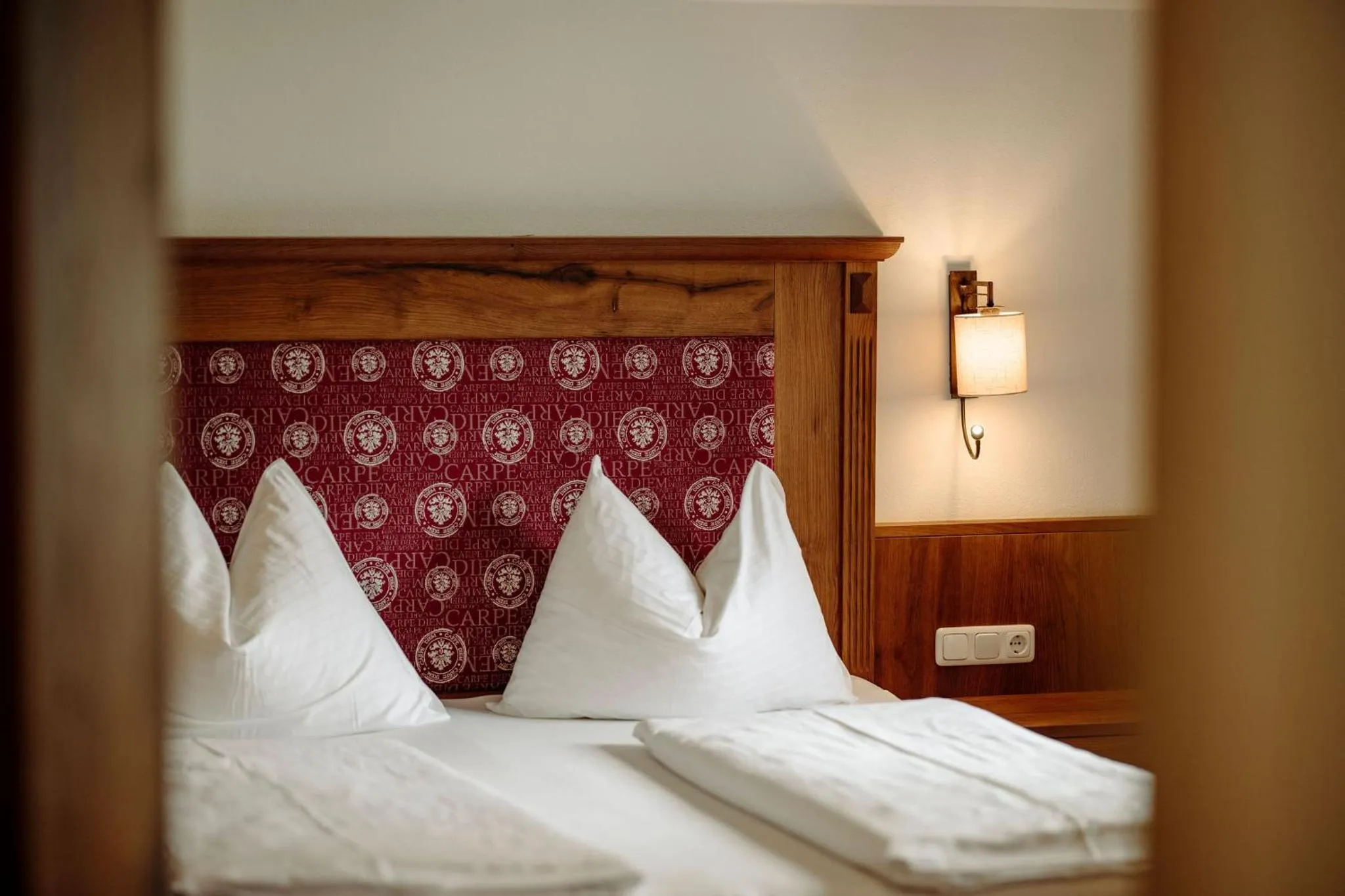 Bedroom, Bed in Lerchs Landhotel