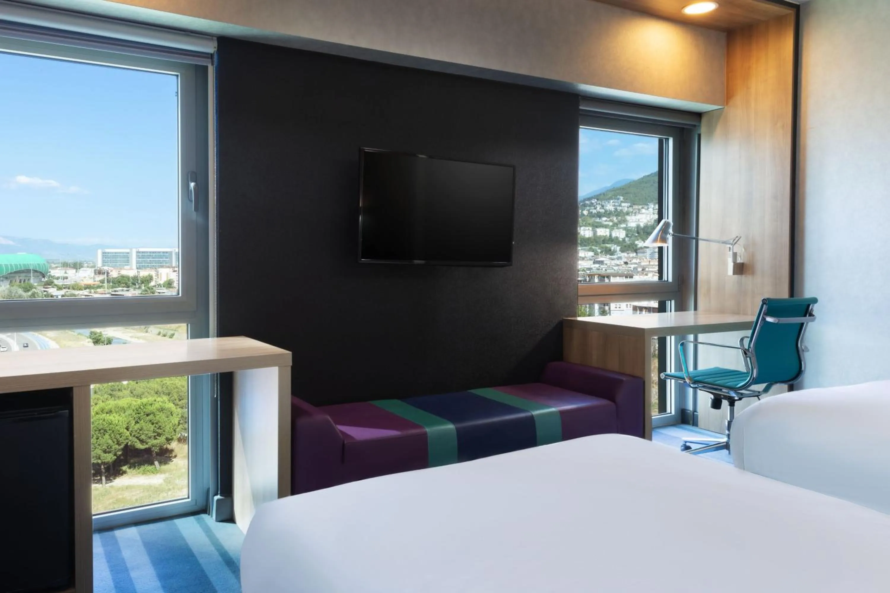 Photo of the whole room, Bed in Aloft Bursa Hotel