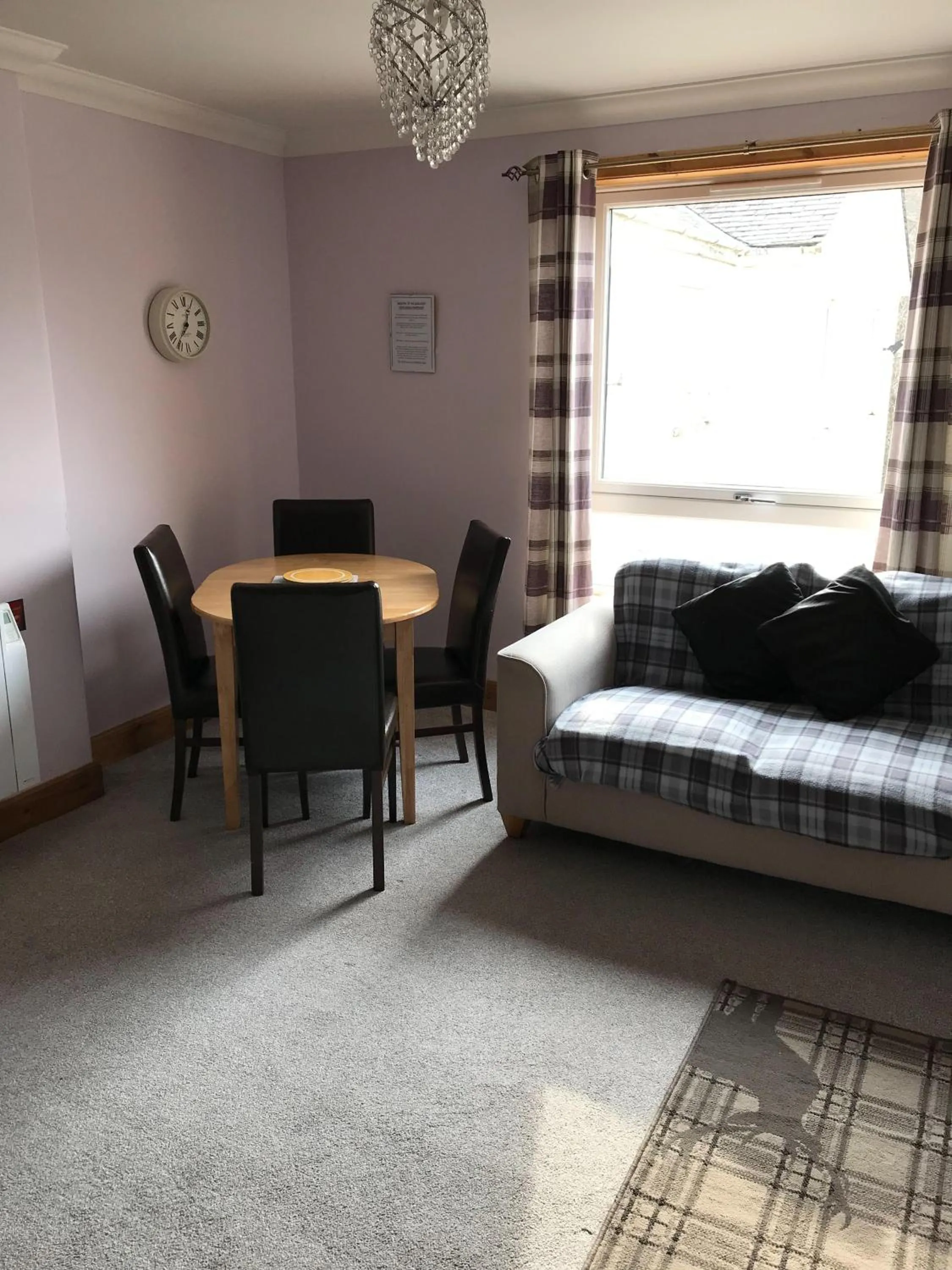 TV and multimedia in Glenlochy Nevis Bridge Apartments