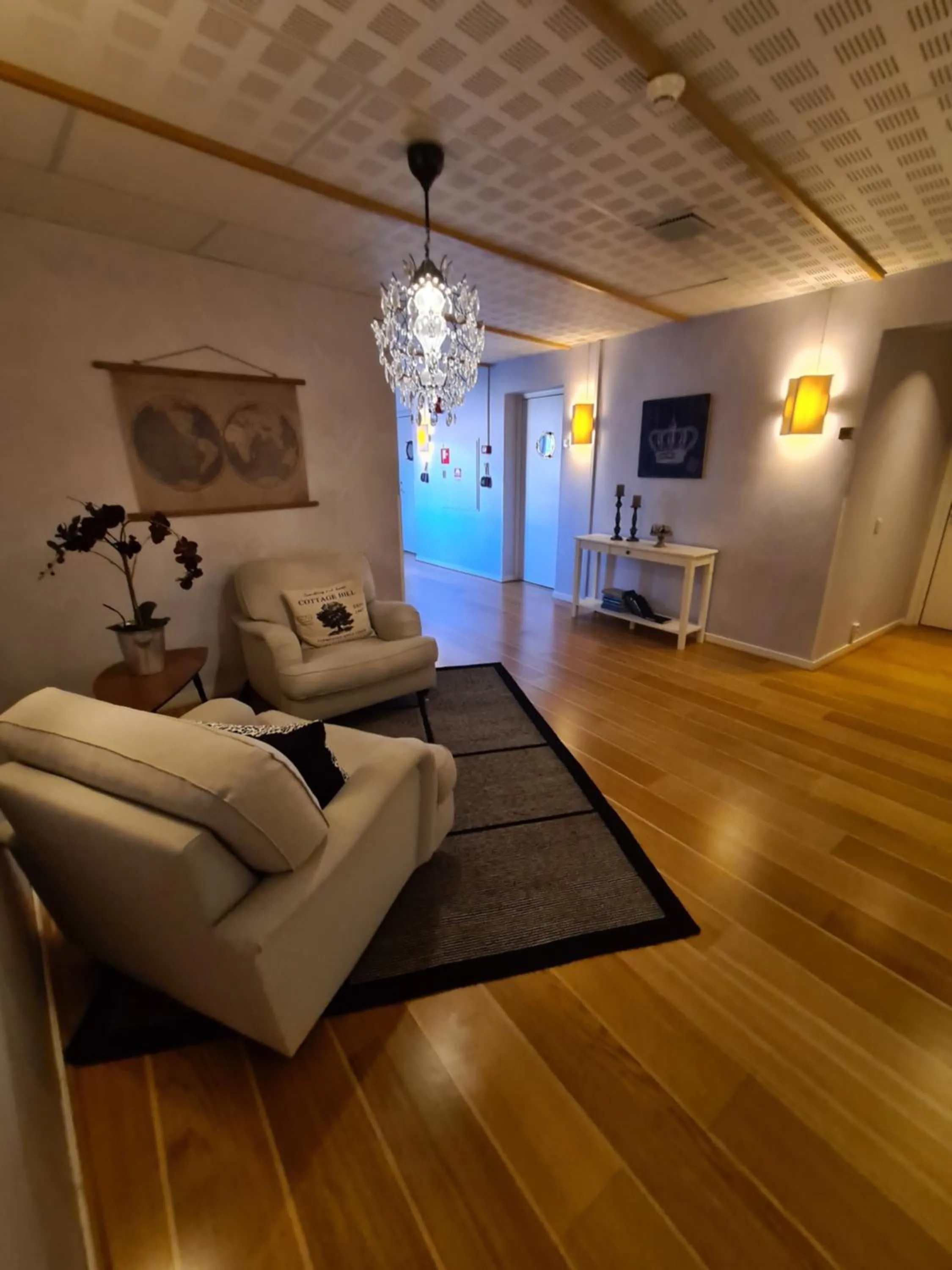 Seating area in Hamnhotellet Kronan