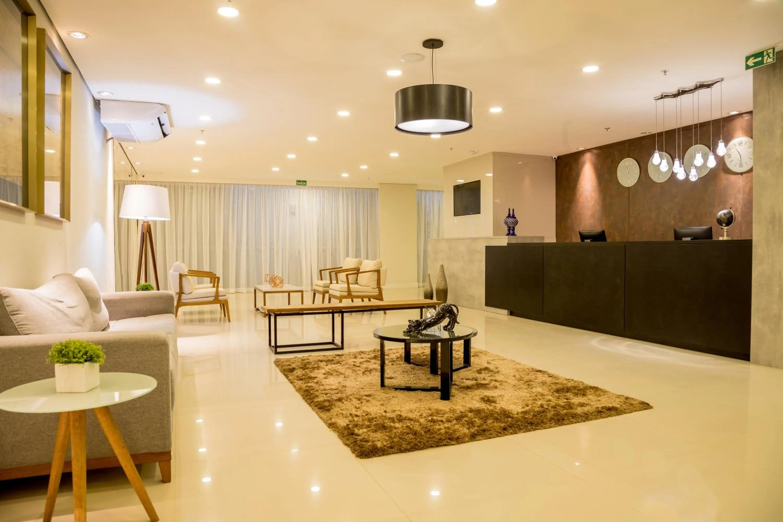 Lobby or reception in BRISTOL EASY HOTEL - RIO BONITO