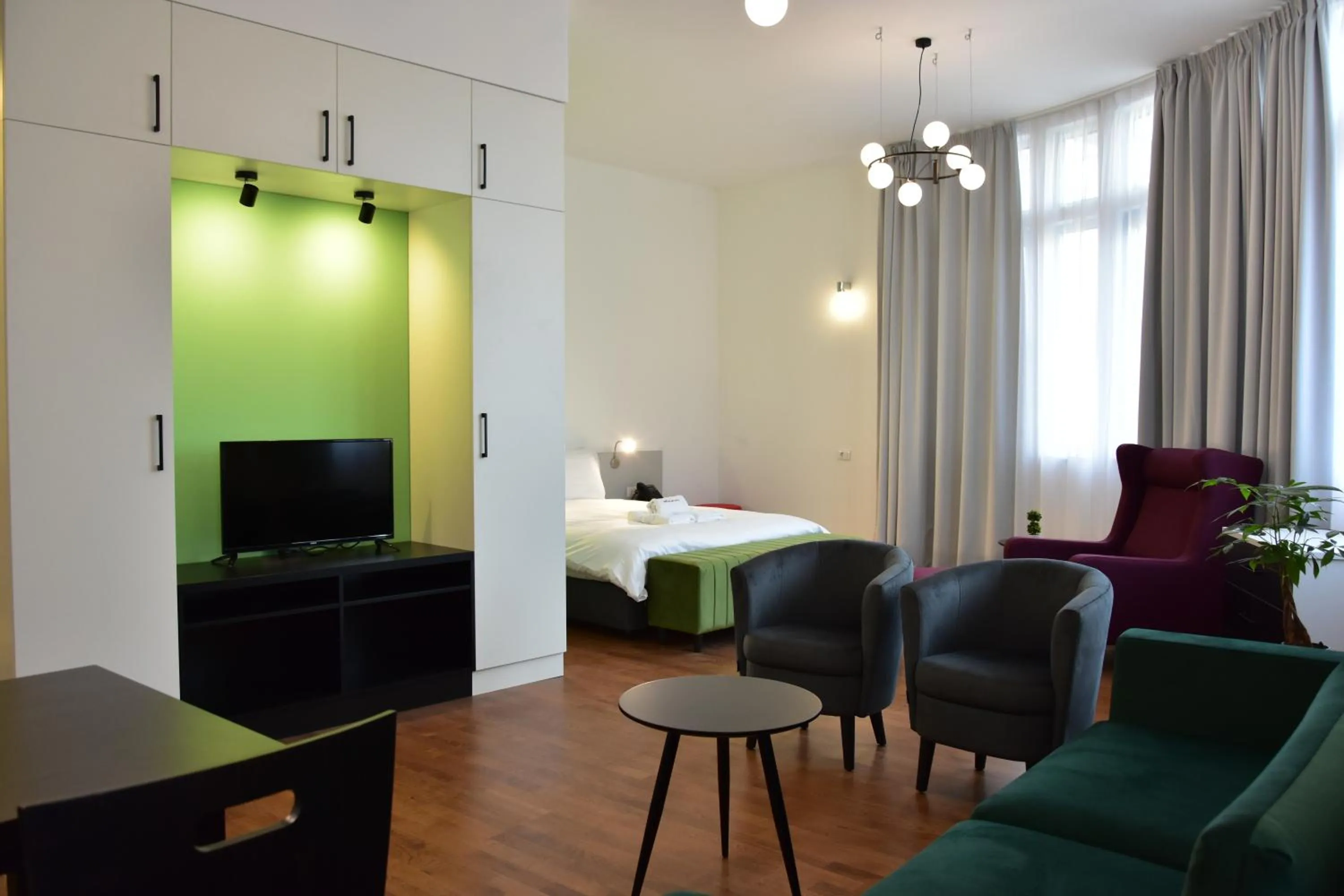 Photo of the whole room, Bed in Osten Art Hotel