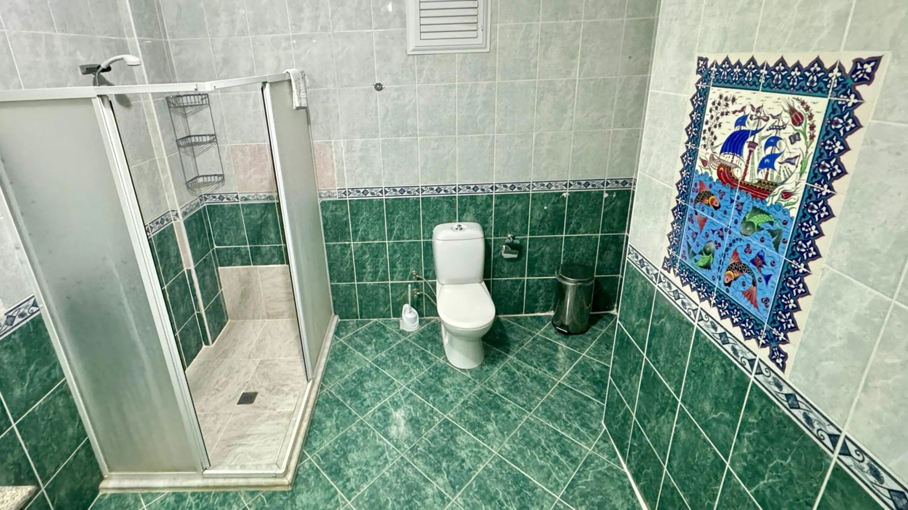 Shower in EPHESUS CENTRUM