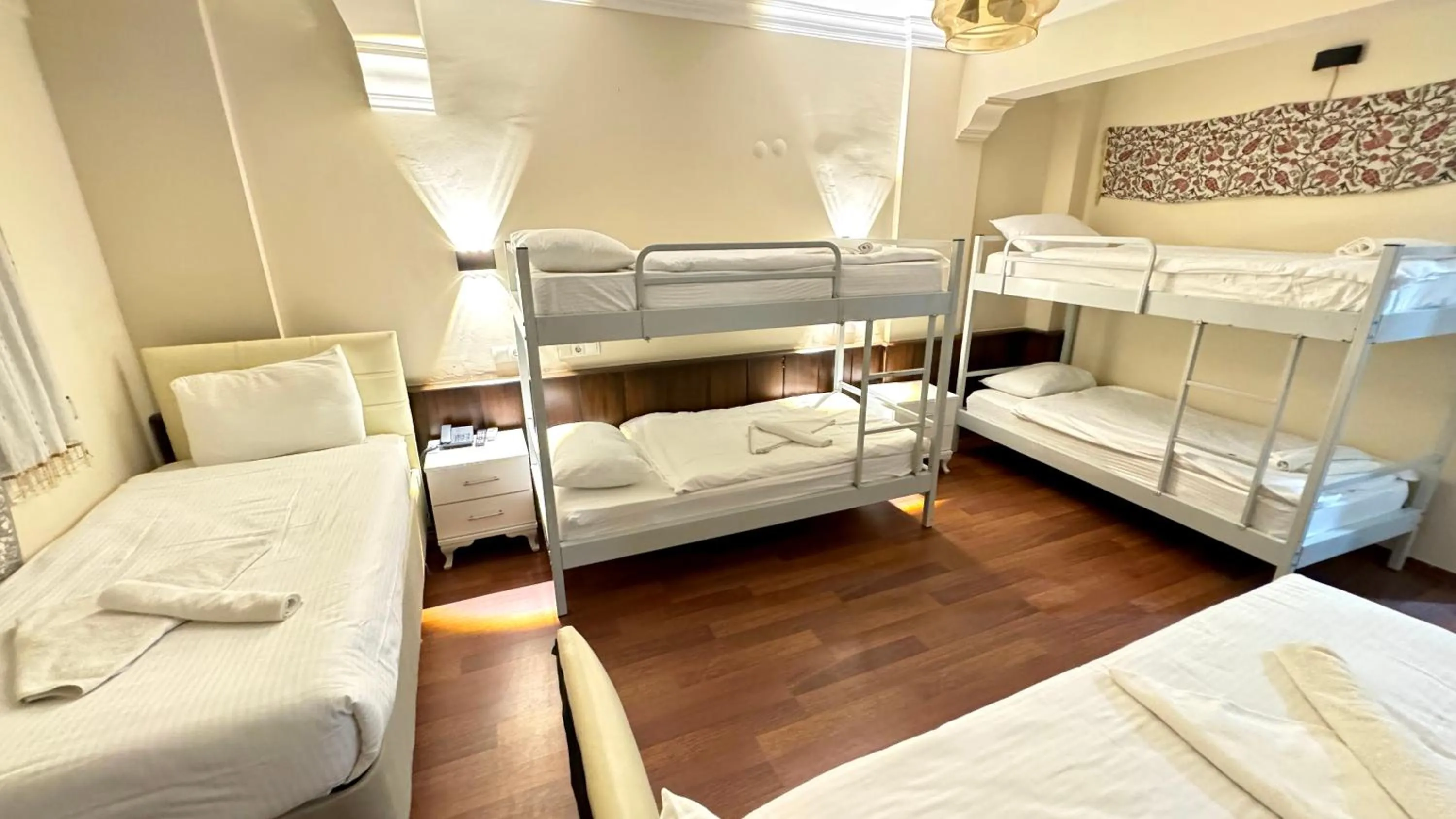 Photo of the whole room, Bed in EPHESUS CENTRUM