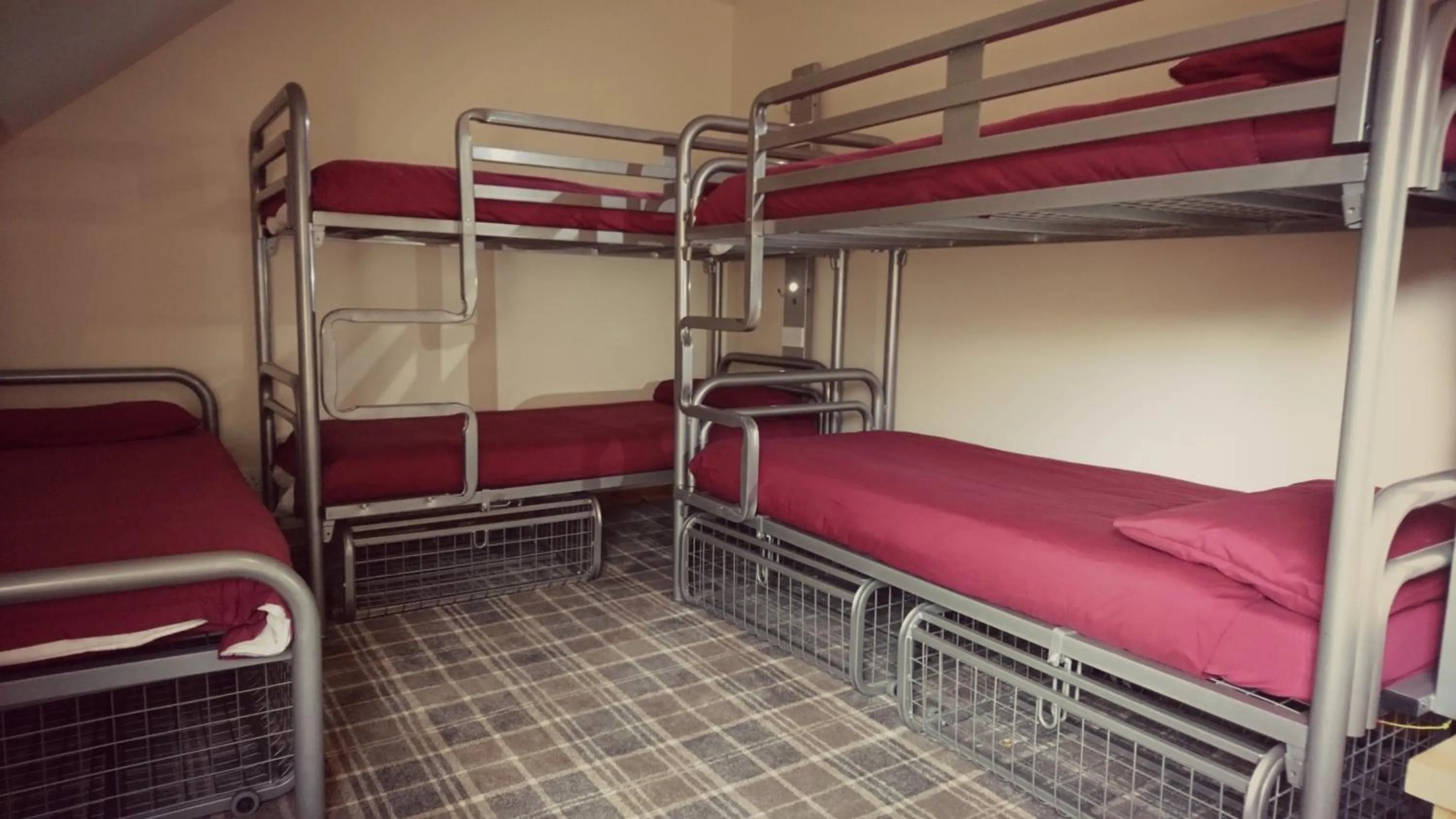 bunk bed, Bed in Morag's Lodge