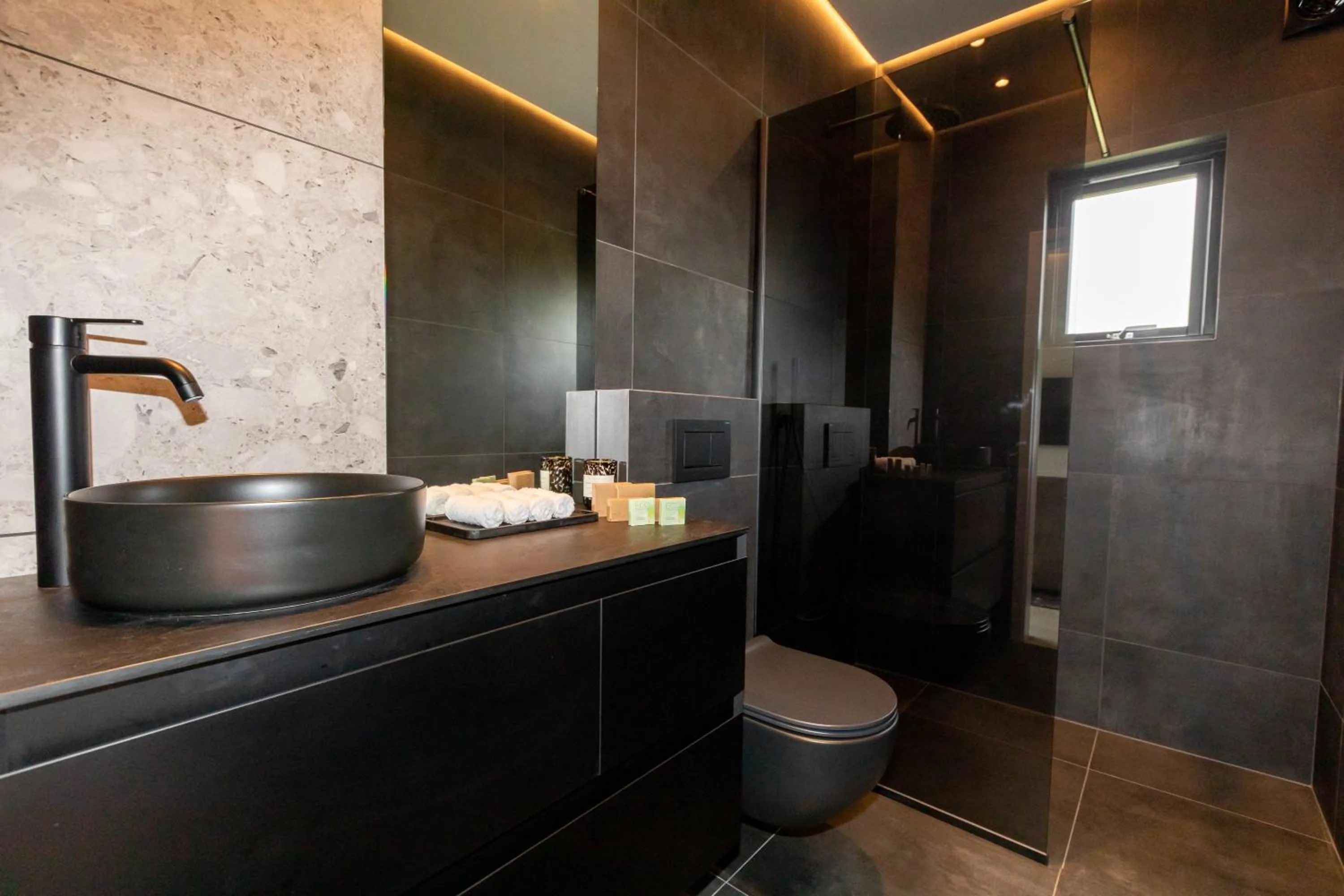 Shower in Hotel North