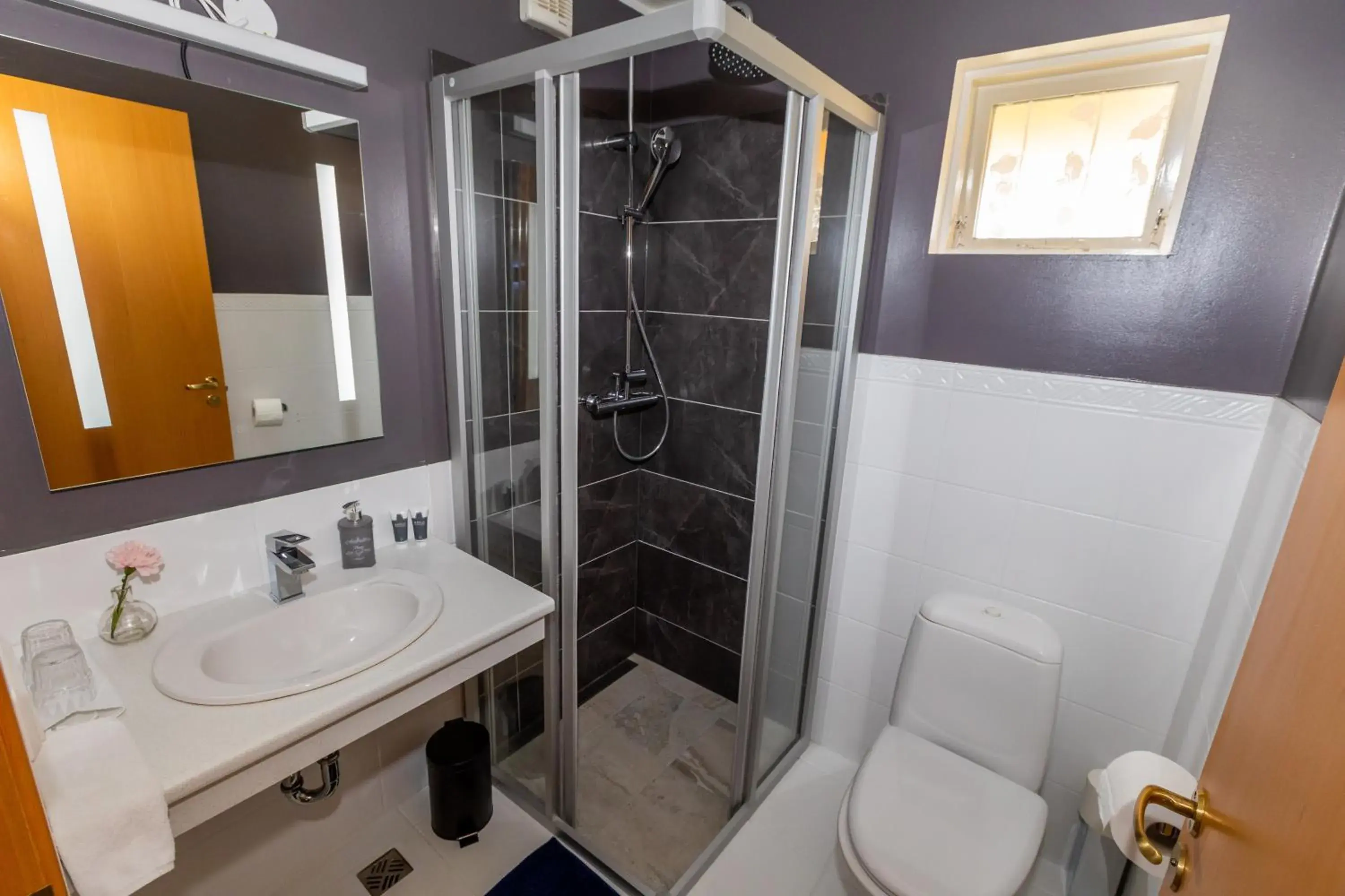 Room with private entrance in Hotel North Room with private entrance in Hotel North