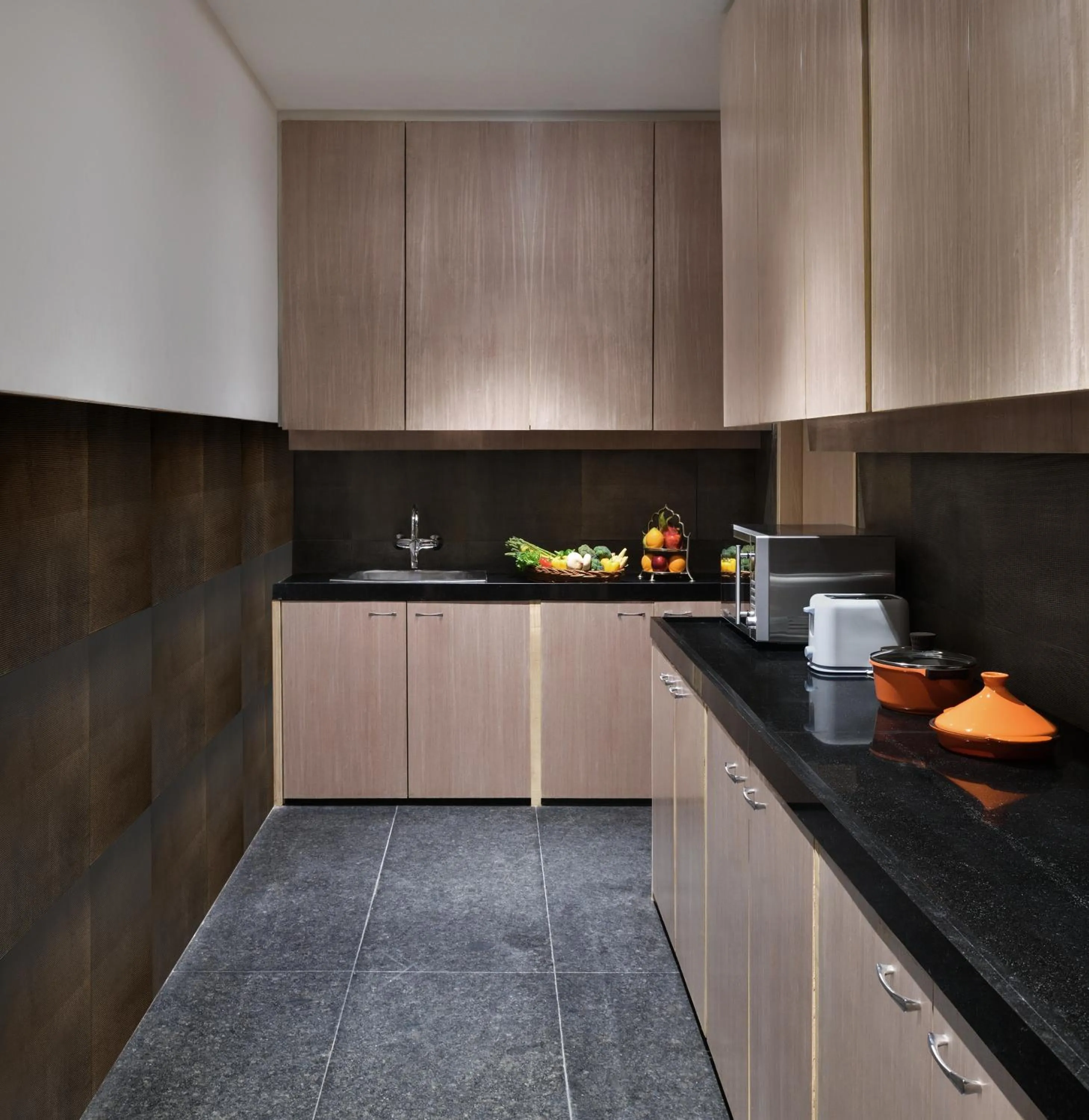 Kitchen or kitchenette in Taj Devi Ratn Resort & Spa, Jaipur