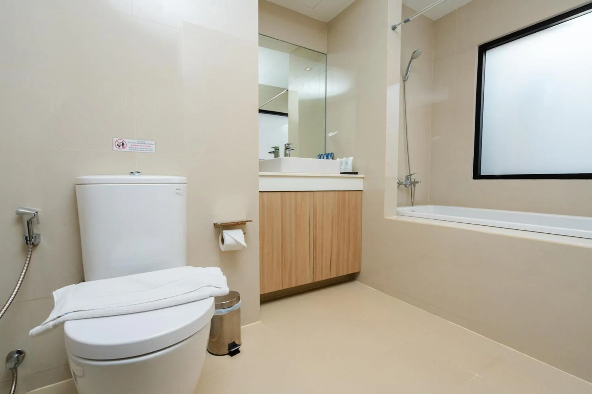 Bathroom in W3 Hotel