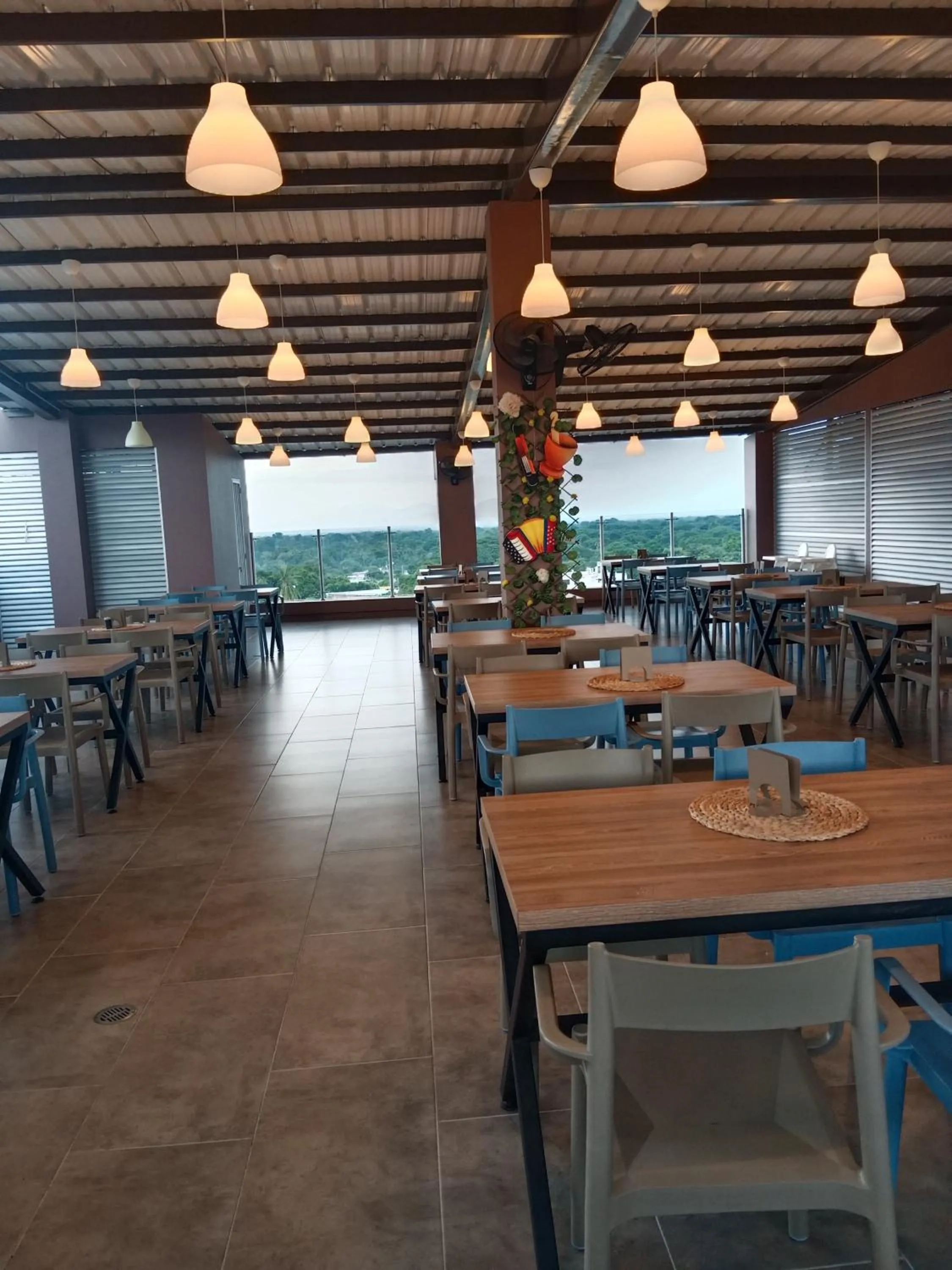 Restaurant/places to eat in HOTEL NABU VALLEDUPAR