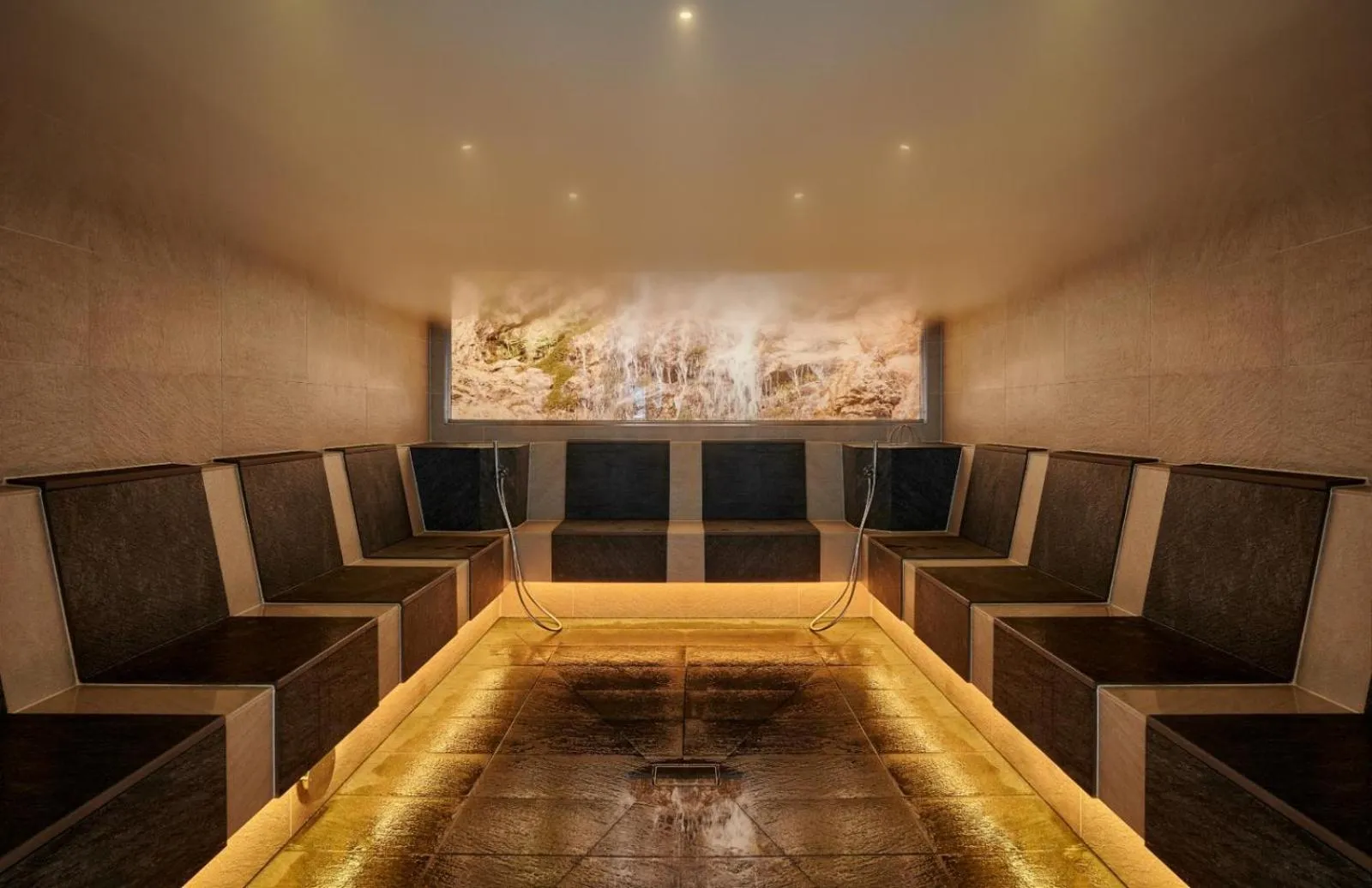 Swimming pool in haldensee - Naturerlebnis und Wellnesshotel