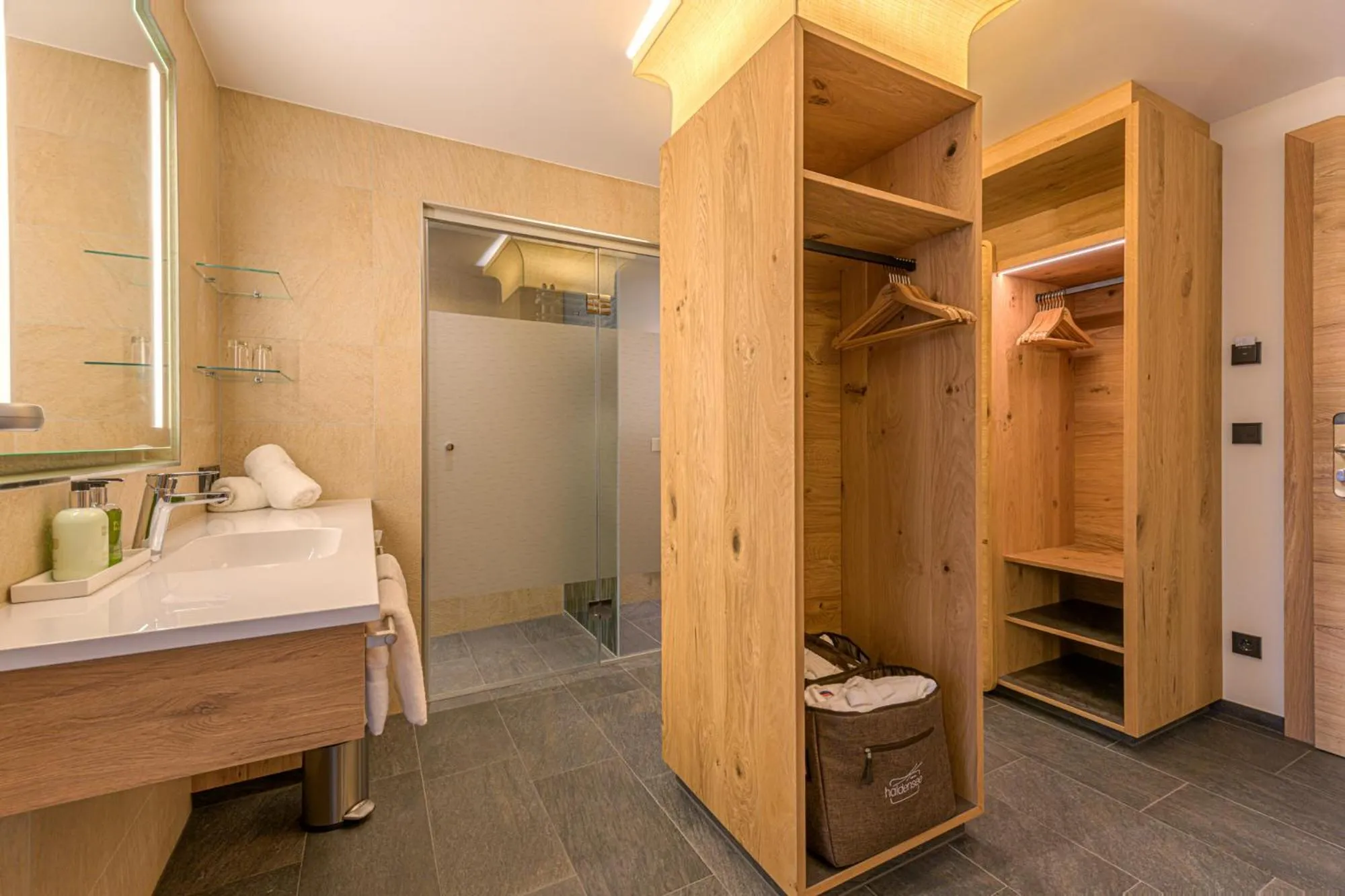 Bathroom in haldensee - Naturerlebnis und Wellnesshotel