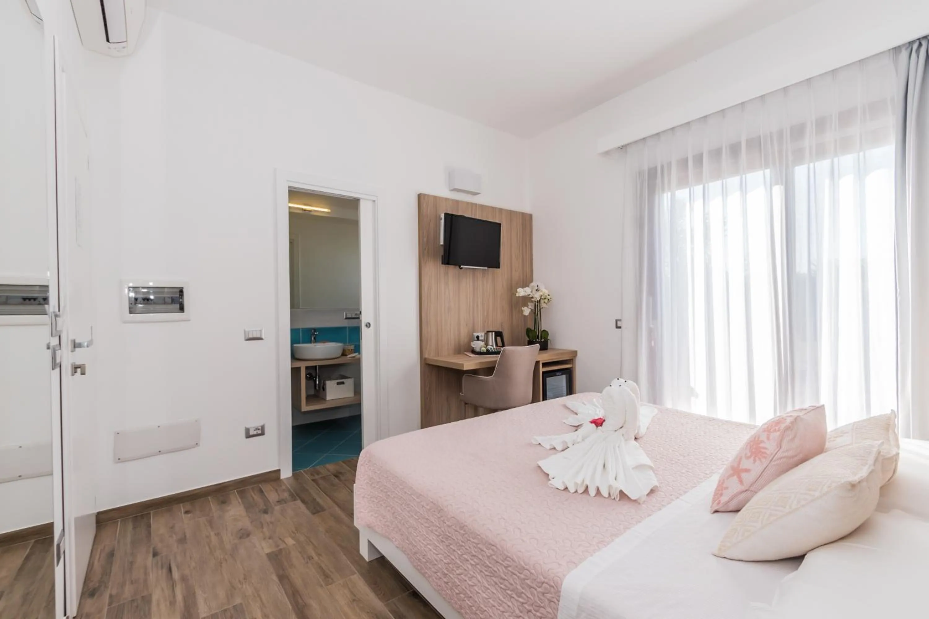 Bed in Relais del Borgo- Domo