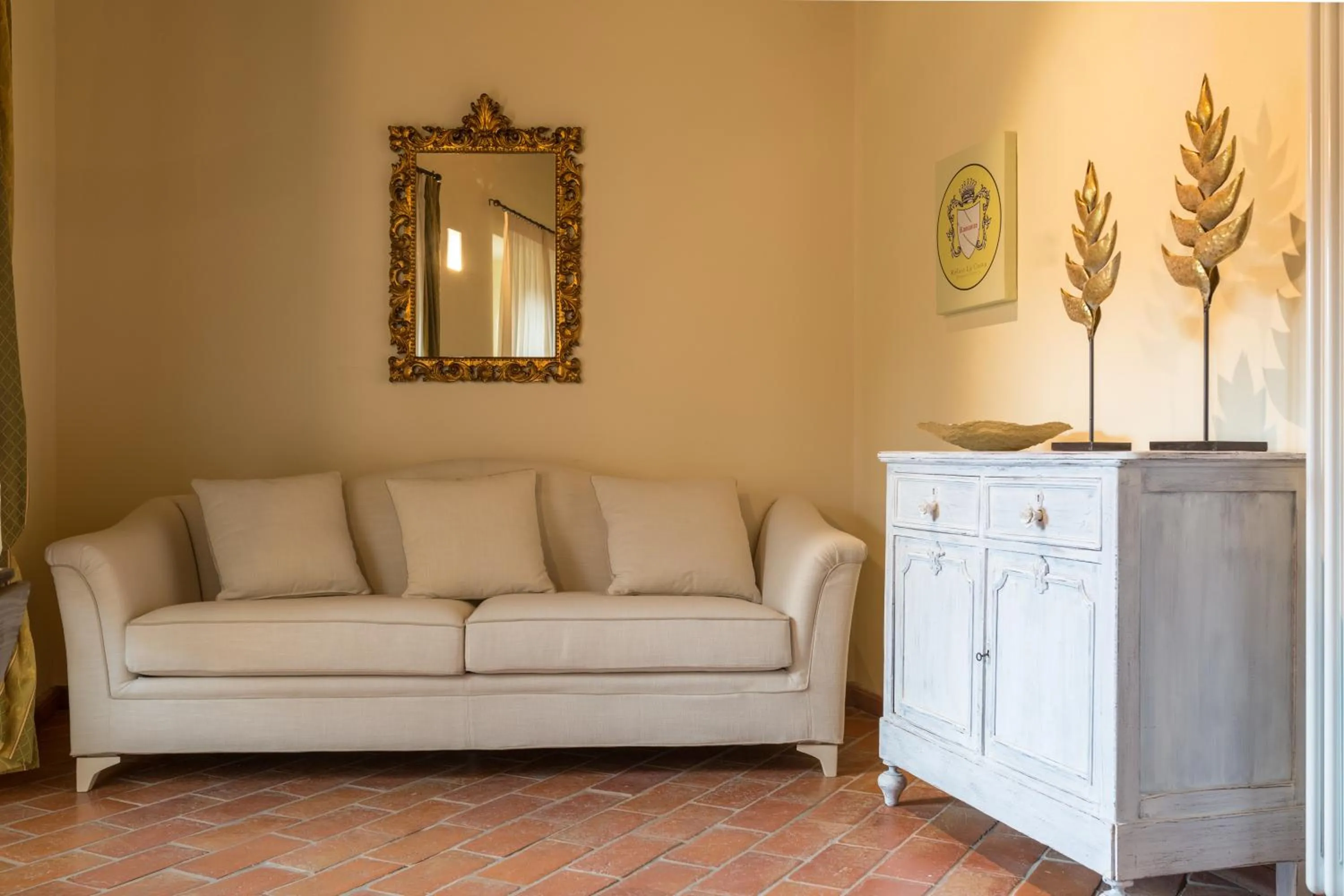 Living room in Relais La Costa Historical Residence