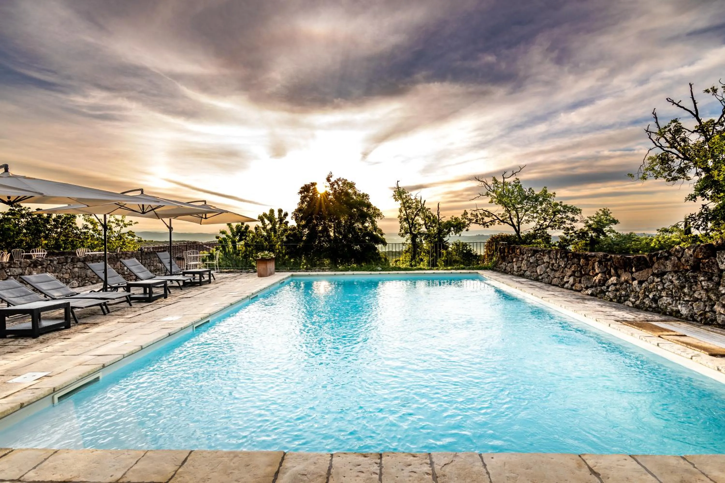 Swimming pool in Relais La Costa Historical Residence