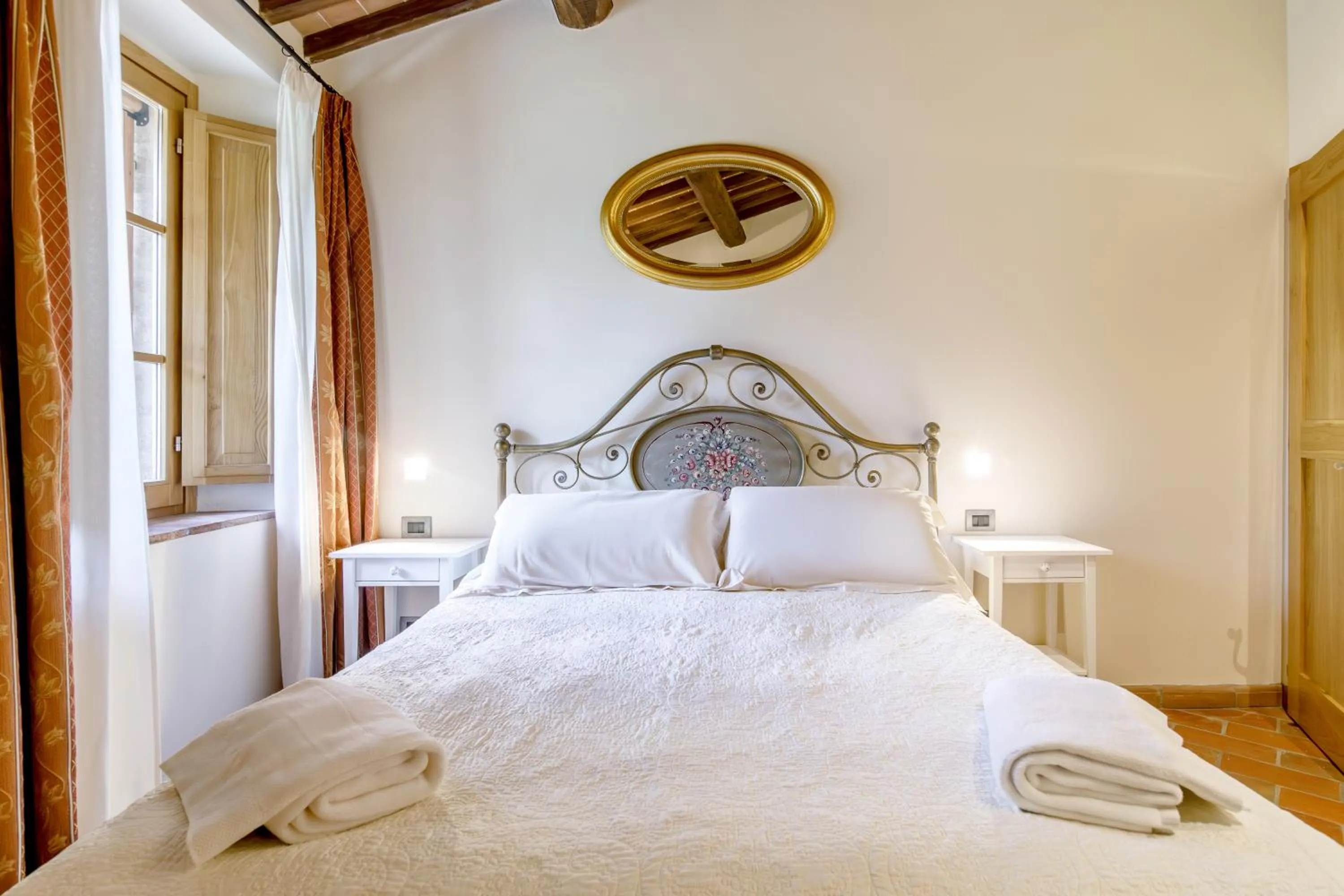 Bed in Relais La Costa Historical Residence