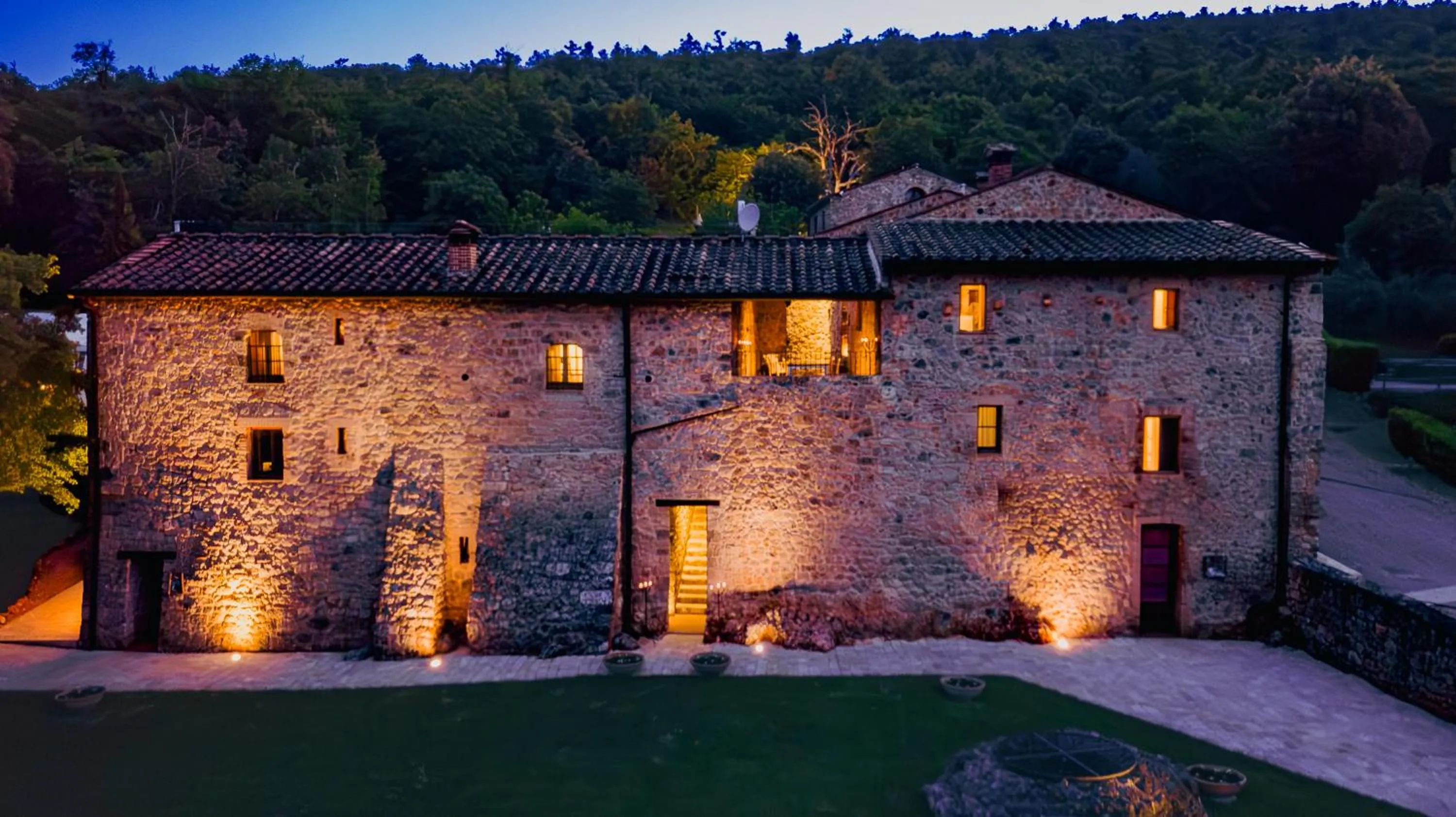 Property building in Relais La Costa Historical Residence