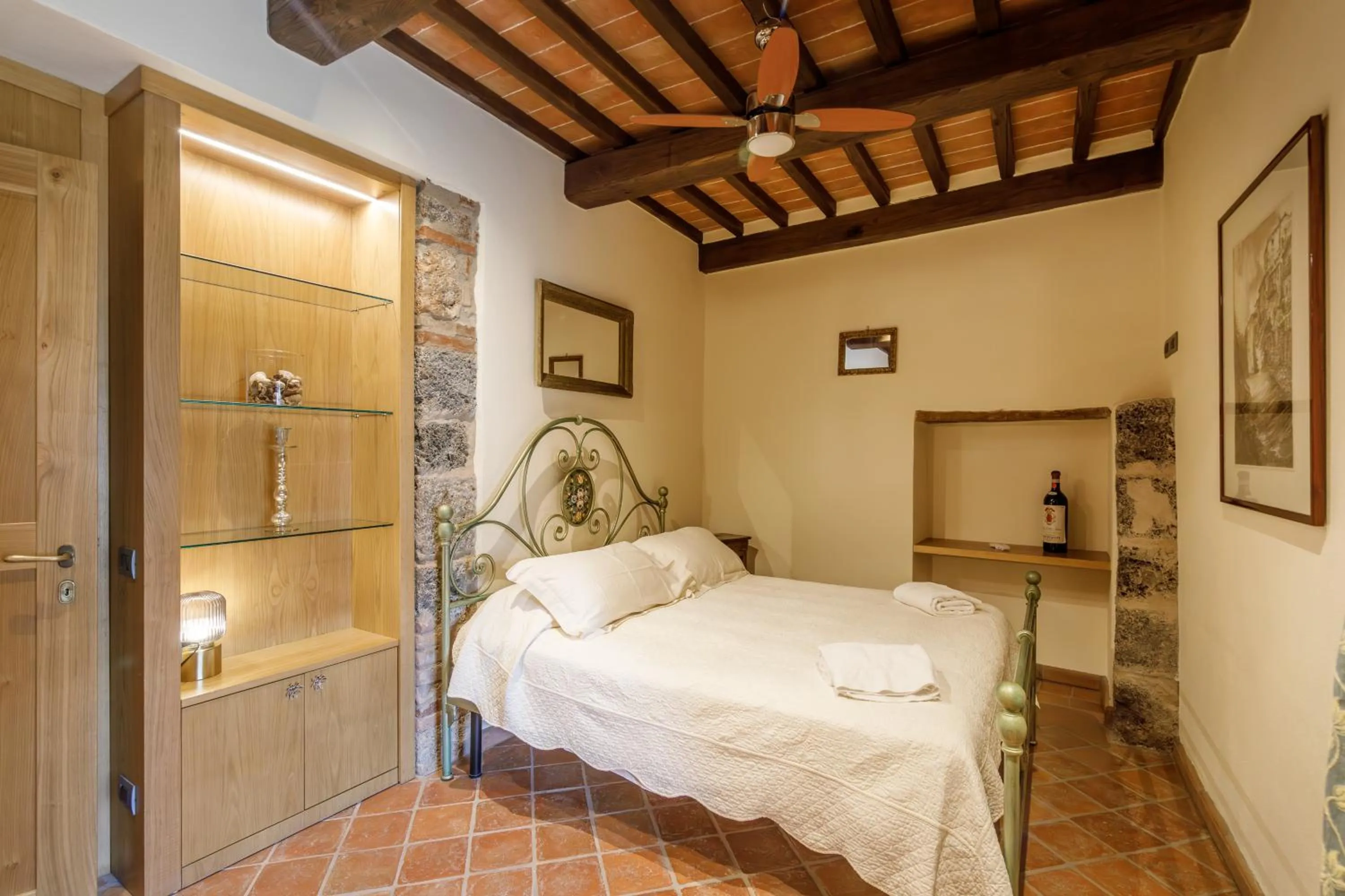 Bed in Relais La Costa Historical Residence