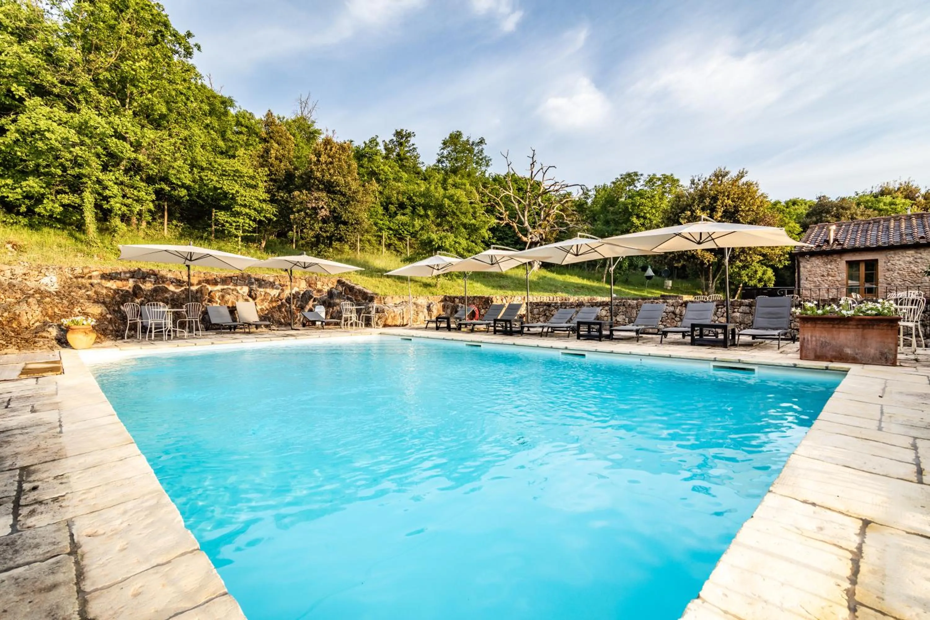 Swimming pool in Relais La Costa Historical Residence