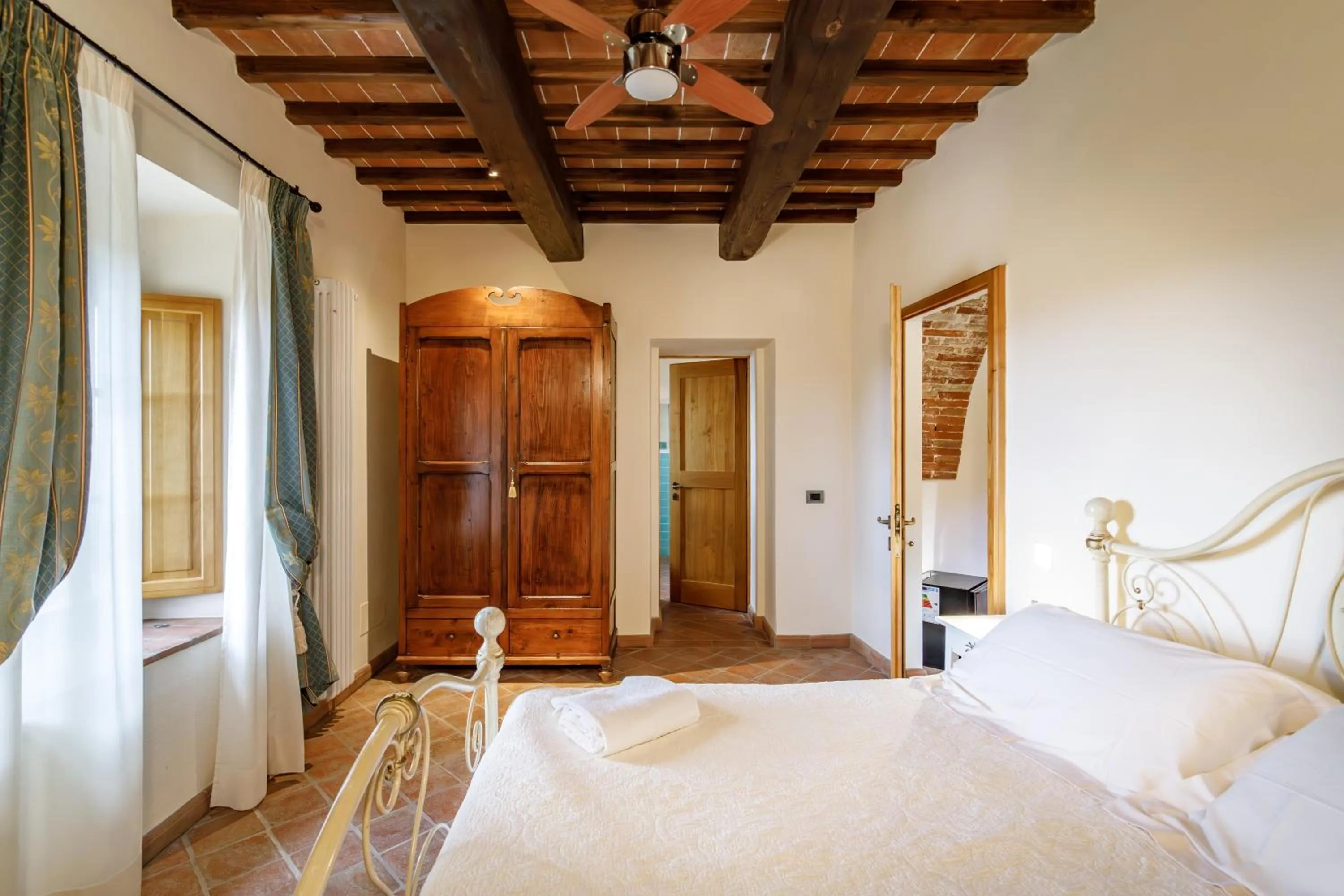 Bed in Relais La Costa Historical Residence