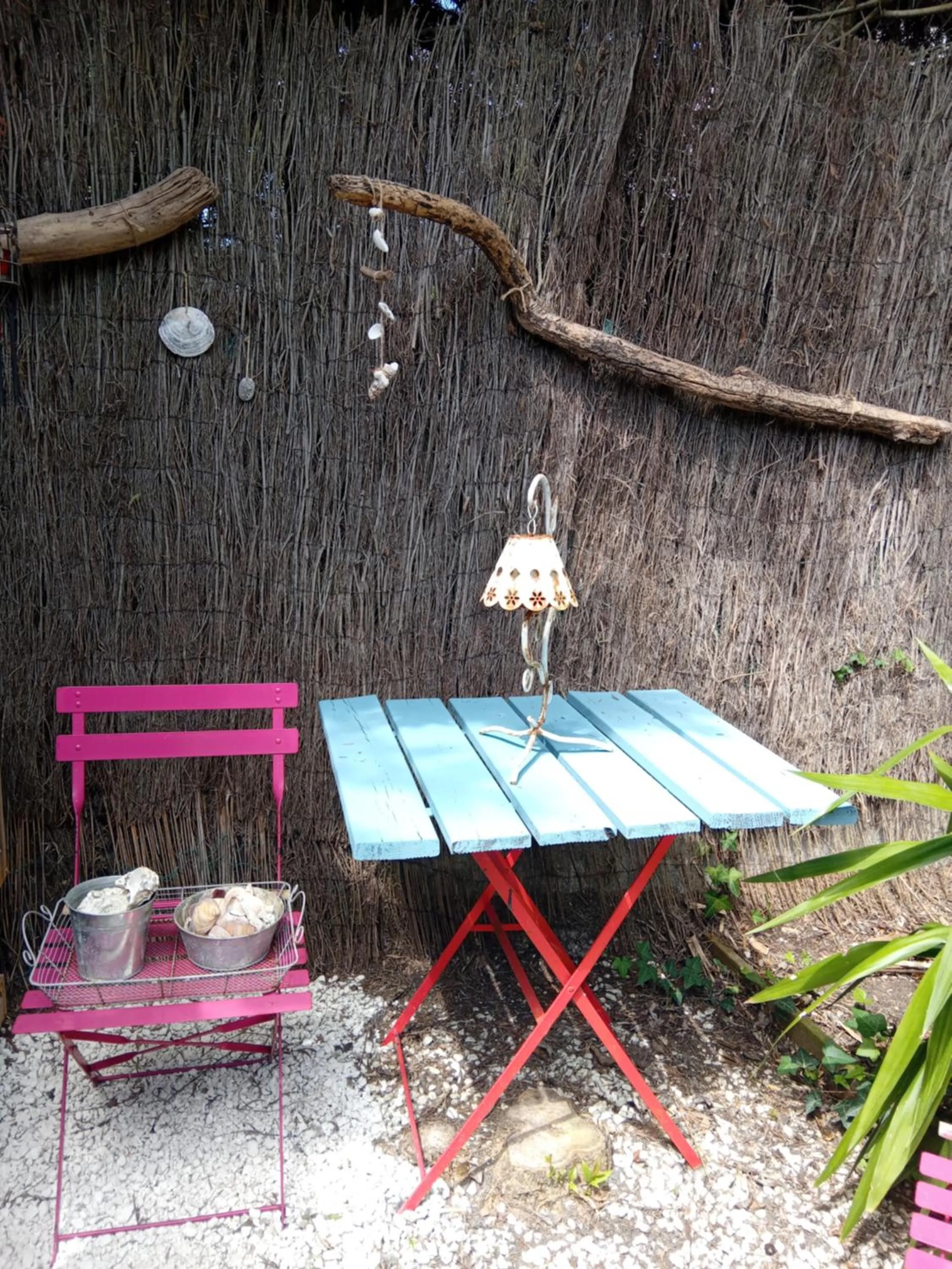 Garden in La Cabane Bordeaux St Augustin